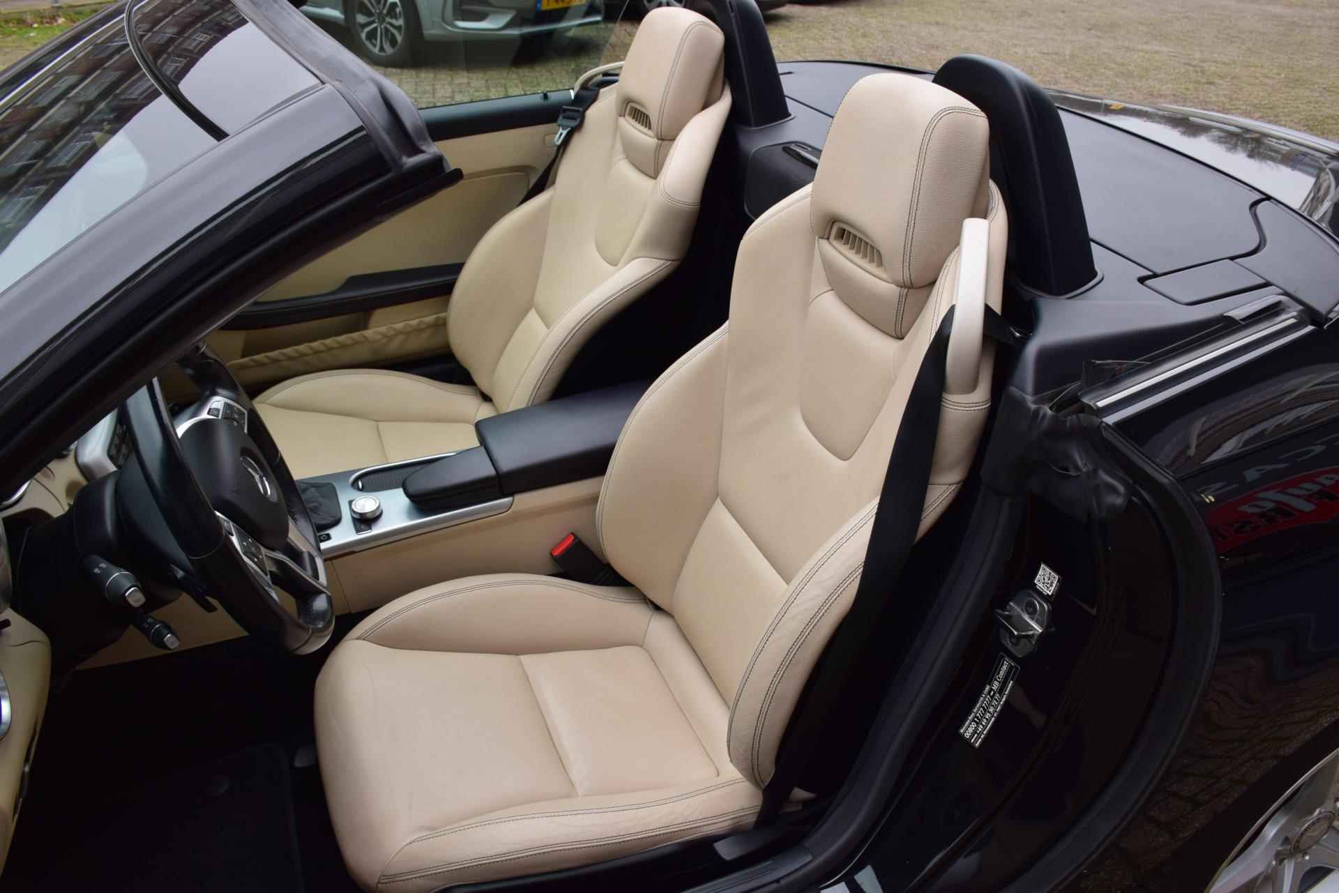 Mercedes-Benz SLK-klasse 200 CarbonLOOK Edition, Leer, Sportstoelen, Glazen dak, Stoel verwarming , Xenon, PDC , AMG Pakket, - 26/57