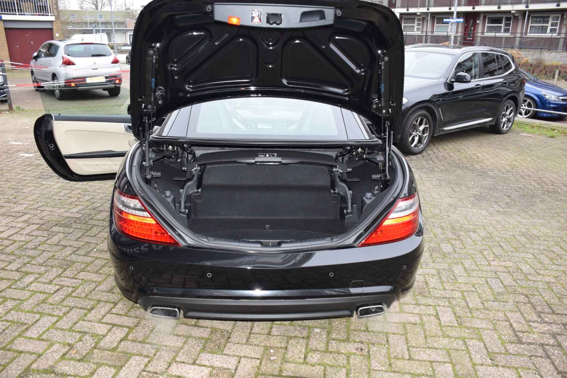 Mercedes-Benz SLK-klasse 200 CarbonLOOK Edition, Leer, Sportstoelen, Glazen dak, Stoel verwarming , Xenon, PDC , AMG Pakket, - 57/57