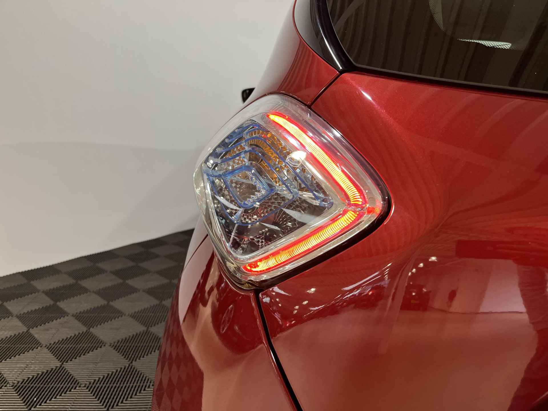Renault ZOE R90 Intens 41 kWh (ex Accu) Automaat | Subsidie Mogelijkheid | Lichtmetalen Velgen | Privacy Glass | Climate Control | Cruise Control | Licht & Regen Sensor | - 9/30
