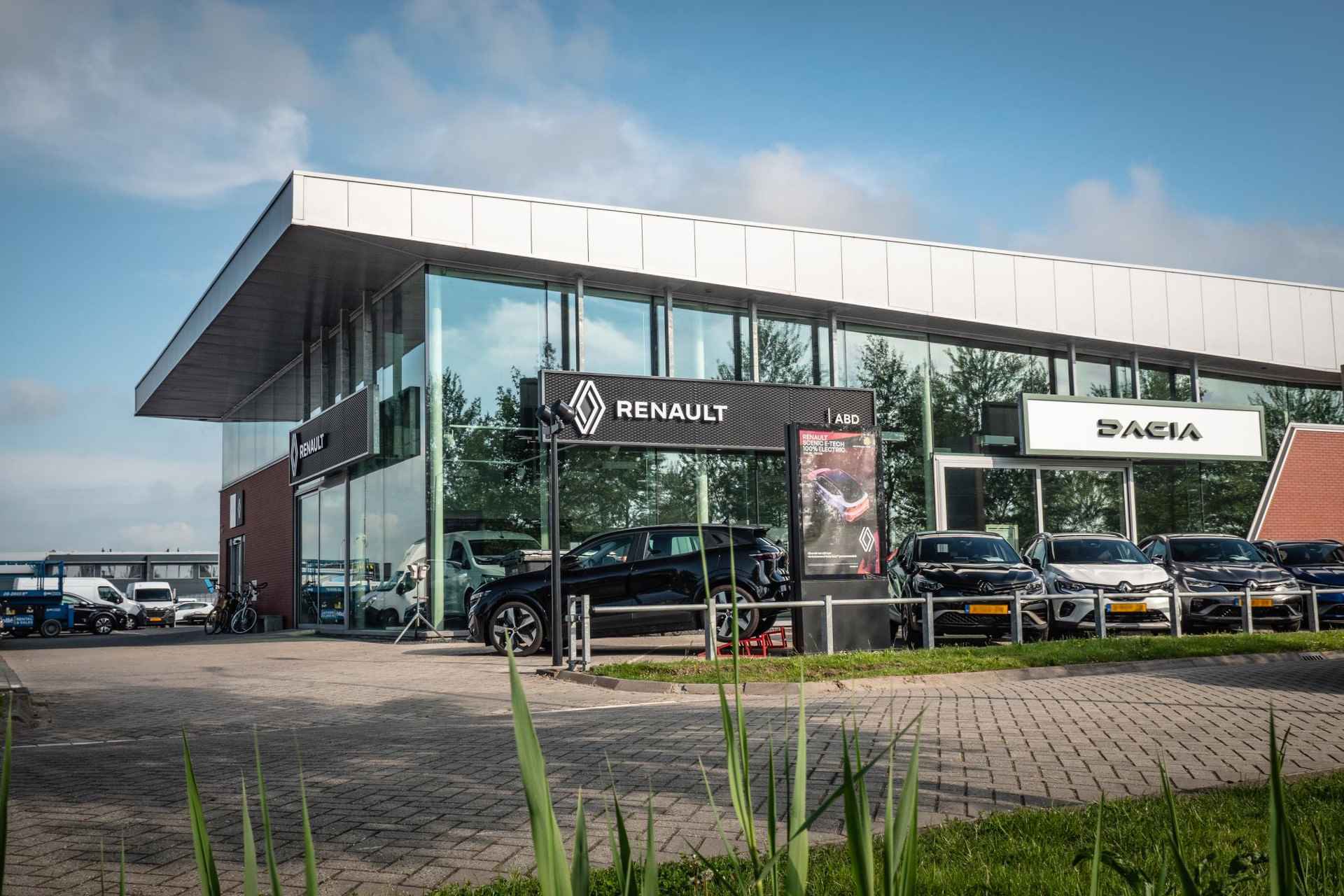 Renault Kadjar 140 TCe Techno | 1500kg geremd | Navigatie | Achteruitrijcamera | Trekhaak | Parkeersensoren Voor en Achter met Camera | Half Lederen Bekleding | - 48/48