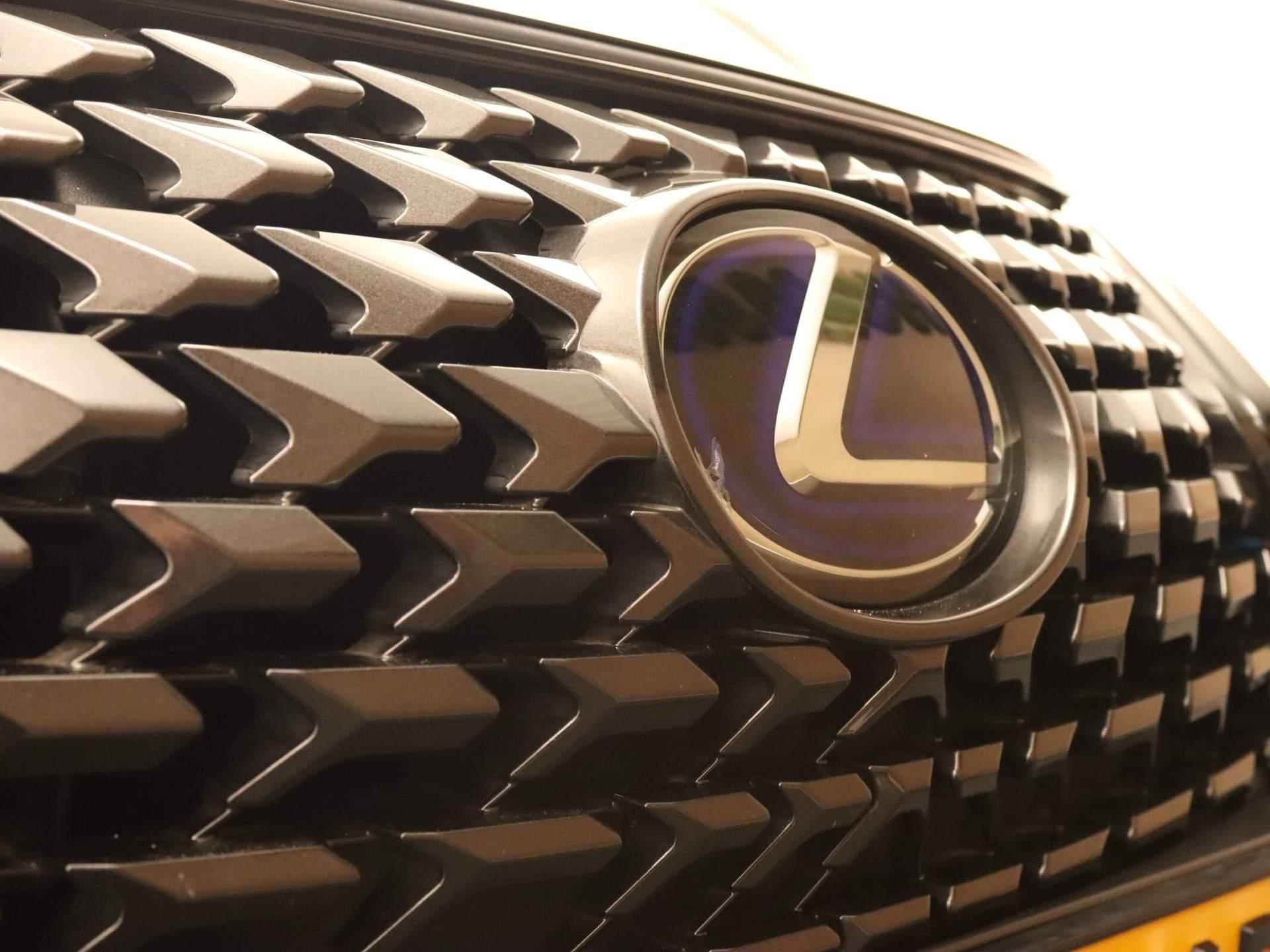 Lexus UX 300e Business 54 kWh - ORIGINEEL NEDERLANDSE AUTO - AFKOMSTIG VAN 1E EIGENAAR - 8% BIJTELLING- CLIMATE CONTROL - ACHTERUITRIJCAMERA - 17 INCH LICHT METALEN VELGEN - ALCANTARA BEKLEDING - ELEKTRISCH VERSTELBARE VOORSTOELEN - ADAPTIEVE CRUISE CONTROL - 8/45