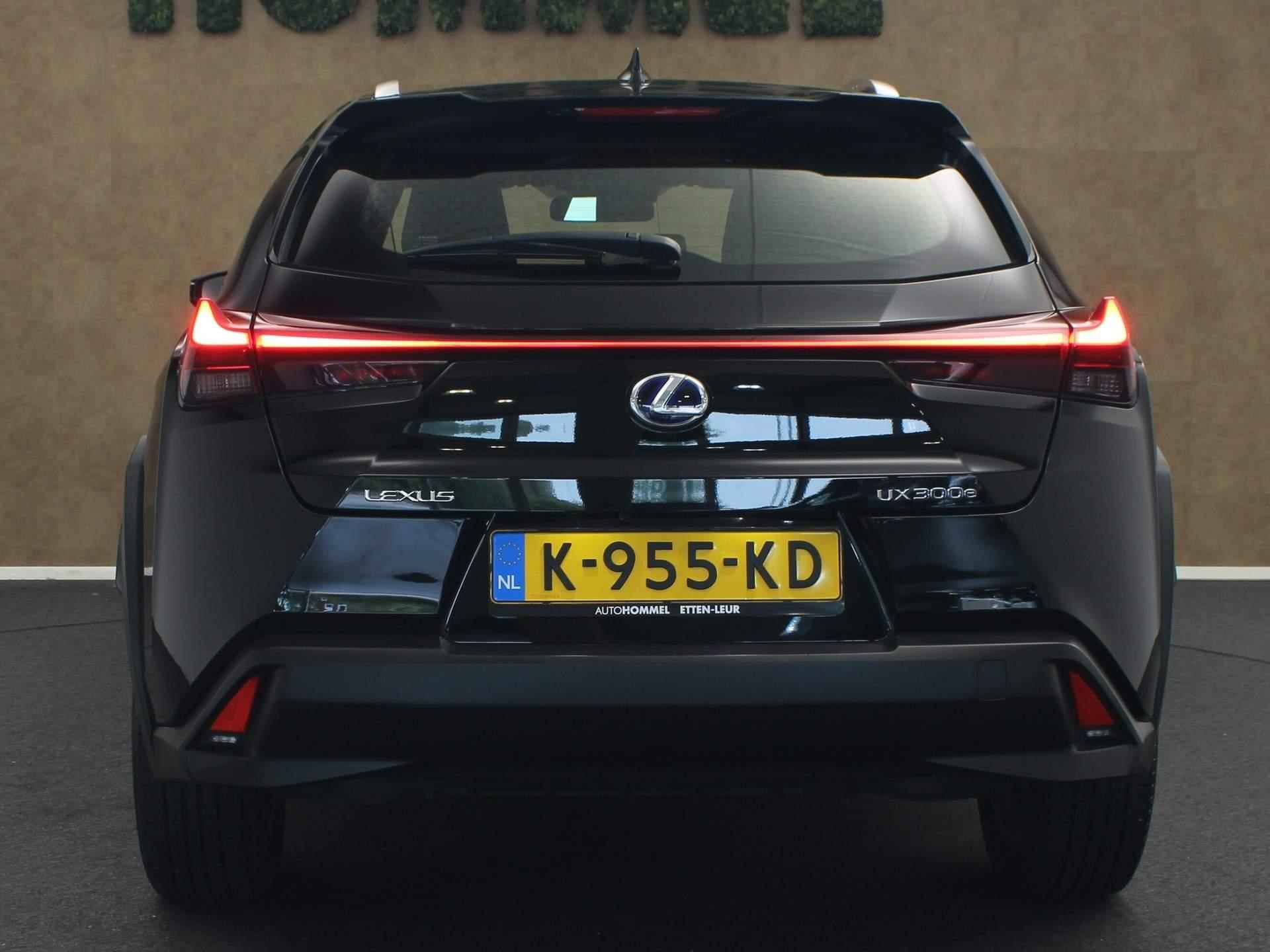 Lexus UX 300e Business 54 kWh - ORIGINEEL NEDERLANDSE AUTO - AFKOMSTIG VAN 1E EIGENAAR - 8% BIJTELLING- CLIMATE CONTROL - ACHTERUITRIJCAMERA - 17 INCH LICHT METALEN VELGEN - ALCANTARA BEKLEDING - ELEKTRISCH VERSTELBARE VOORSTOELEN - ADAPTIEVE CRUISE CONTROL - 12/45