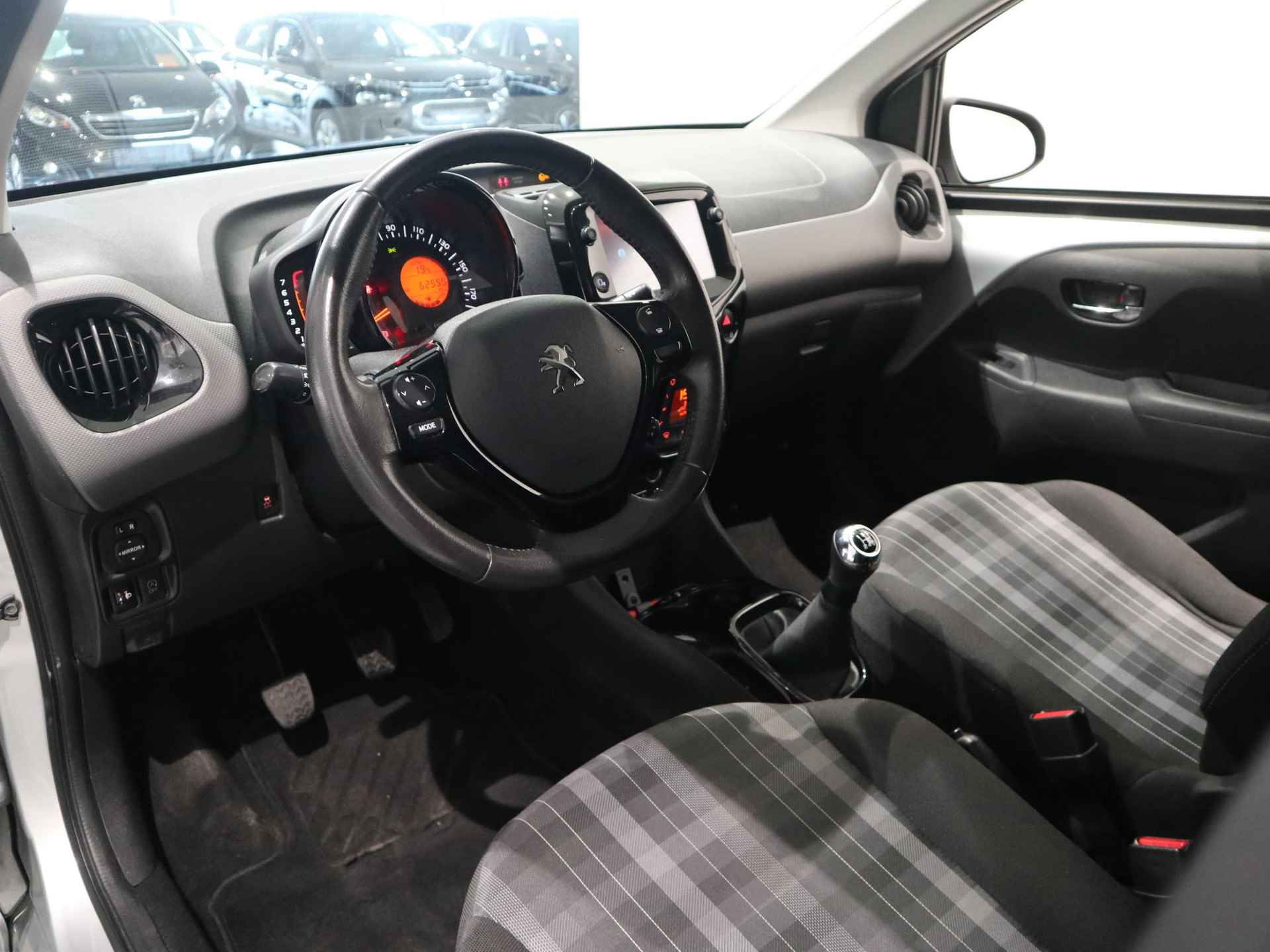 Peugeot 108 Allure - APPLE CARPLAY / ANDROID AUTO - PARKEERCAMERA - CLIMATE CONTROL - 5/28