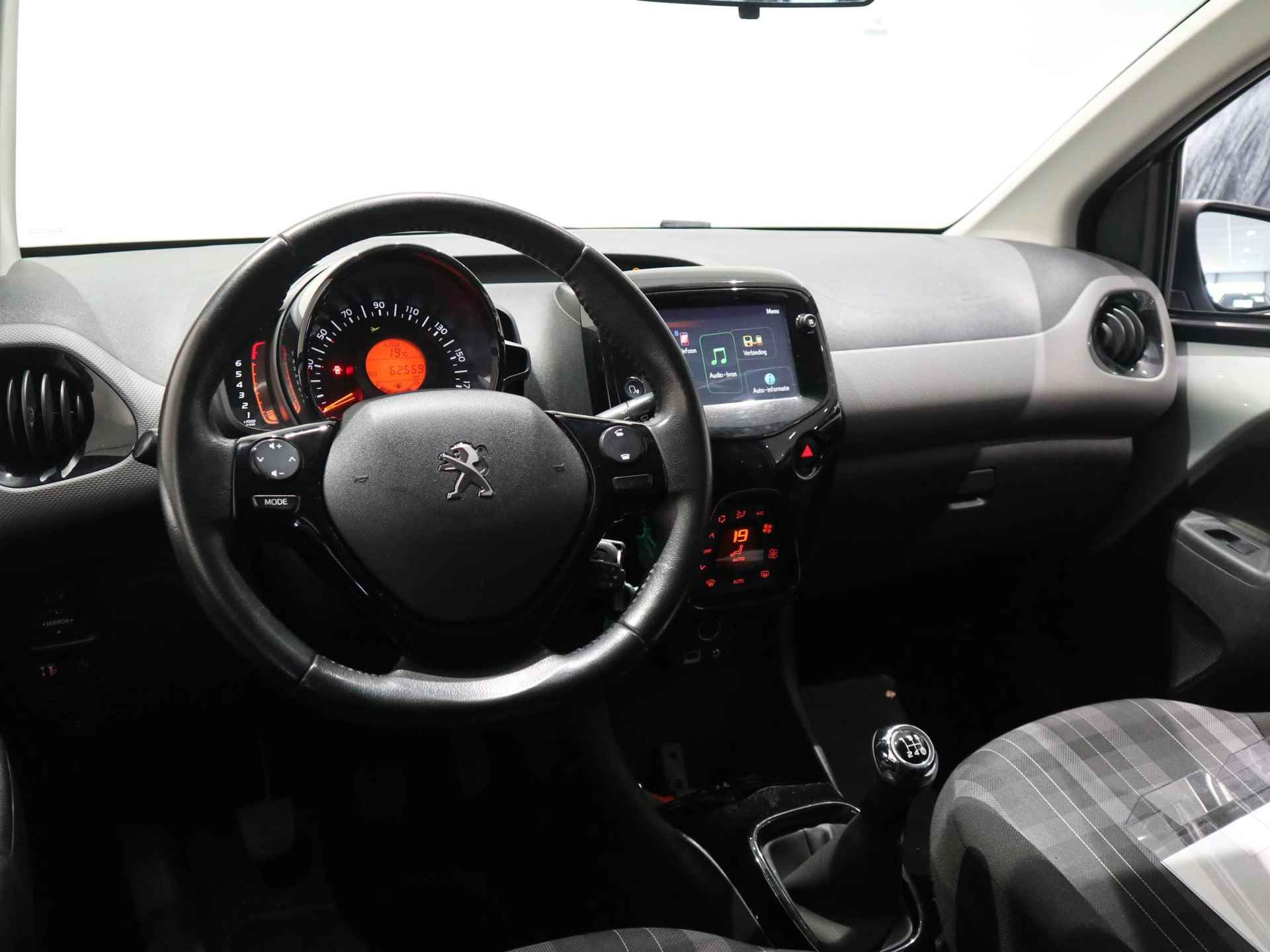 Peugeot 108 Allure - APPLE CARPLAY / ANDROID AUTO - PARKEERCAMERA - CLIMATE CONTROL - 12/28
