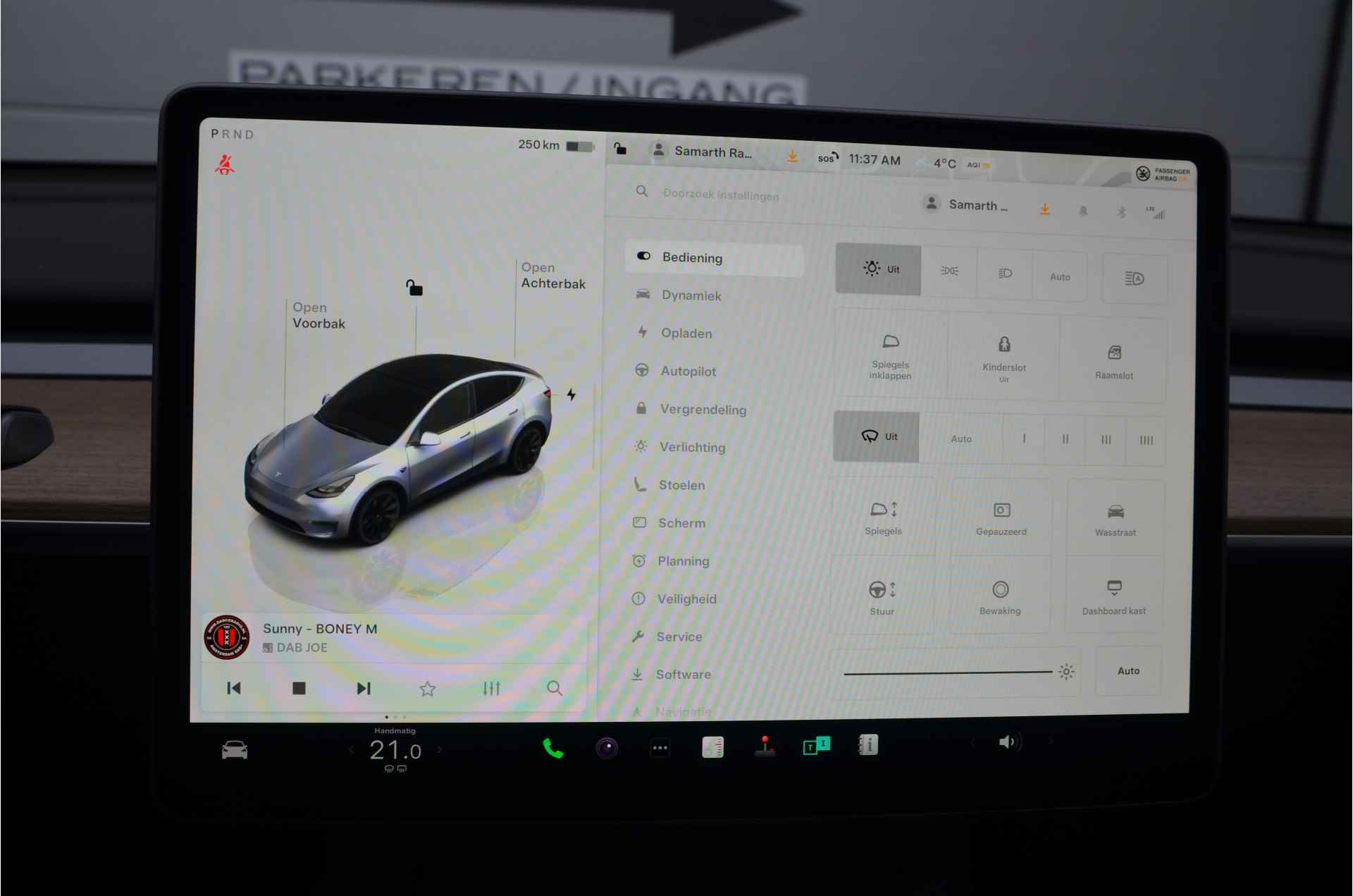 Tesla Model Y Long Range AWD 75 kWh Trekhaak, 20" velgen, AutoPilot - 20/35