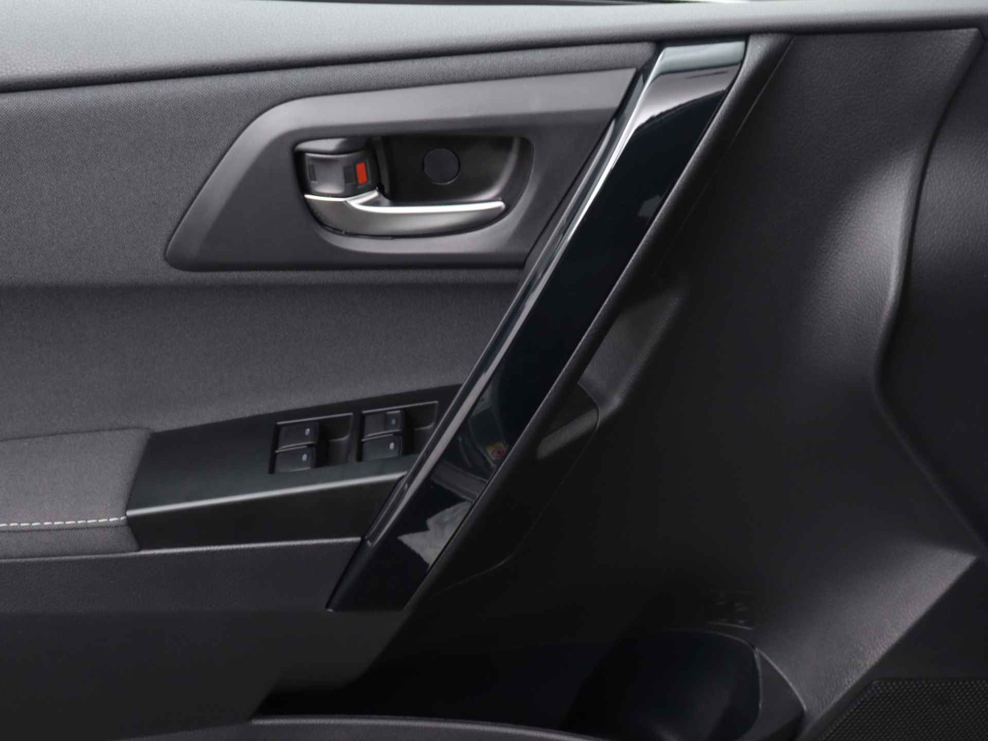 Toyota Auris Touring Sports 1.8 Hybrid Dynamic | Trekhaak | Navigatie | Cruise control | - 33/42