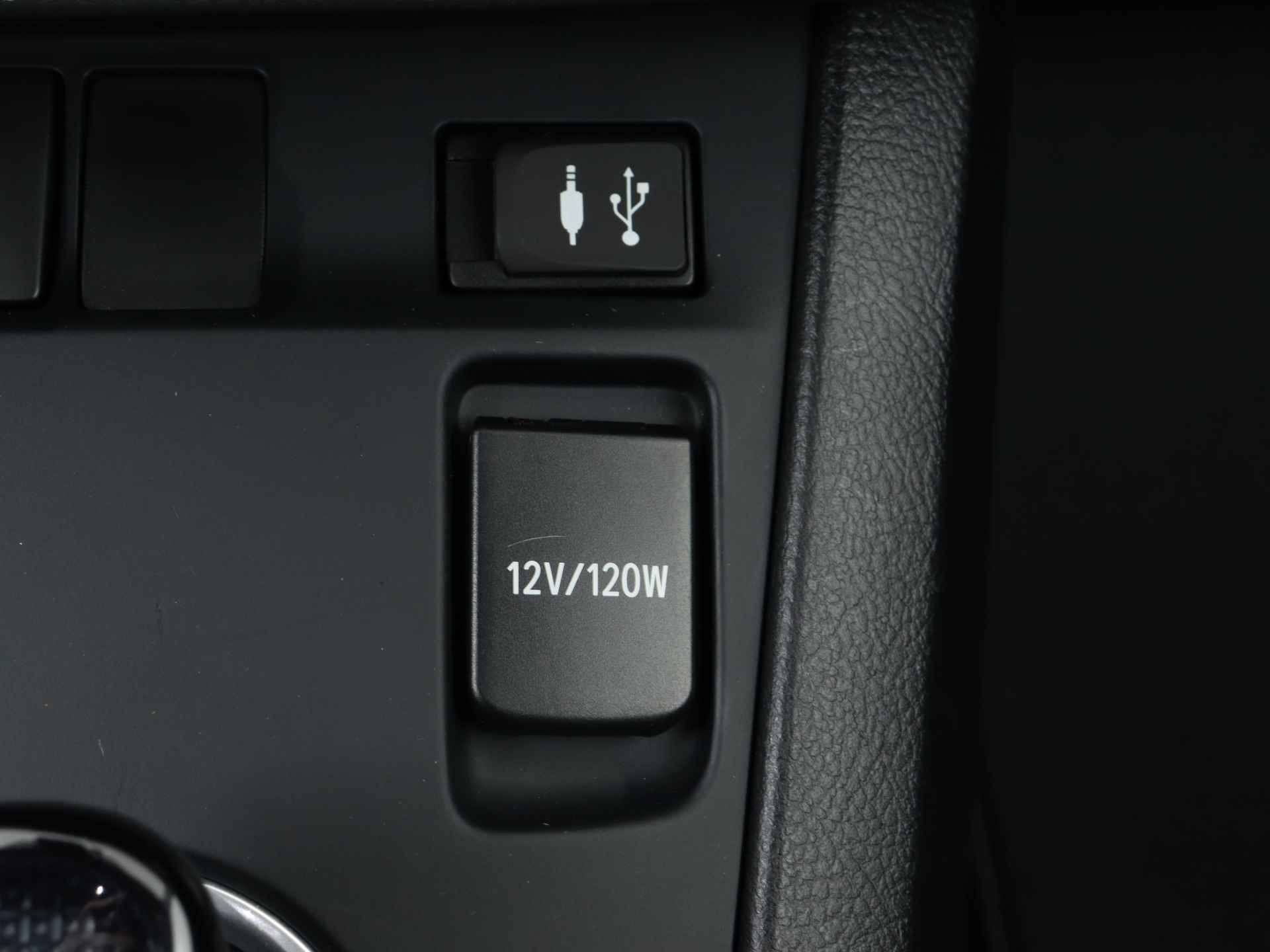 Toyota Auris Touring Sports 1.8 Hybrid Dynamic | Trekhaak | Navigatie | Cruise control | - 35/42