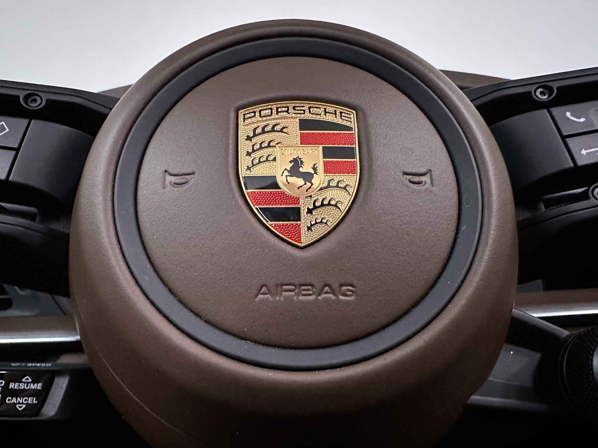 Porsche 911 Cabrio 3.0 Carrera S | 450pk | Sport Design | Sportchrono | Sportuitlaat | PDLS + | Adaptive Cruise | Stoelventilatie | Apple Carplay | Camera | - 16/52
