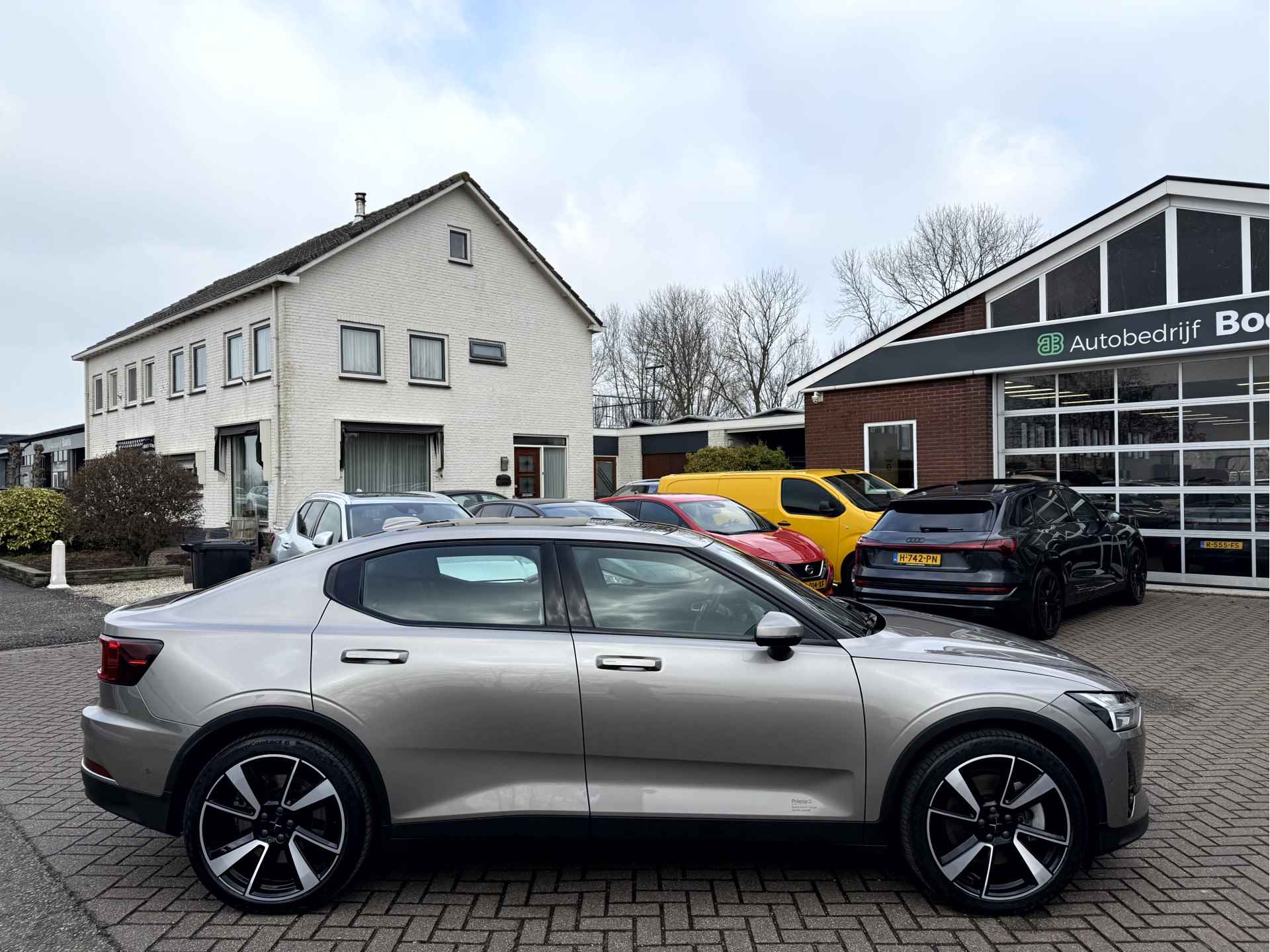 Polestar 2 Long Range Dual Motor Launch Edition 78kWh 20''Lmv, 360 Camera, Panoramadak - 3/31