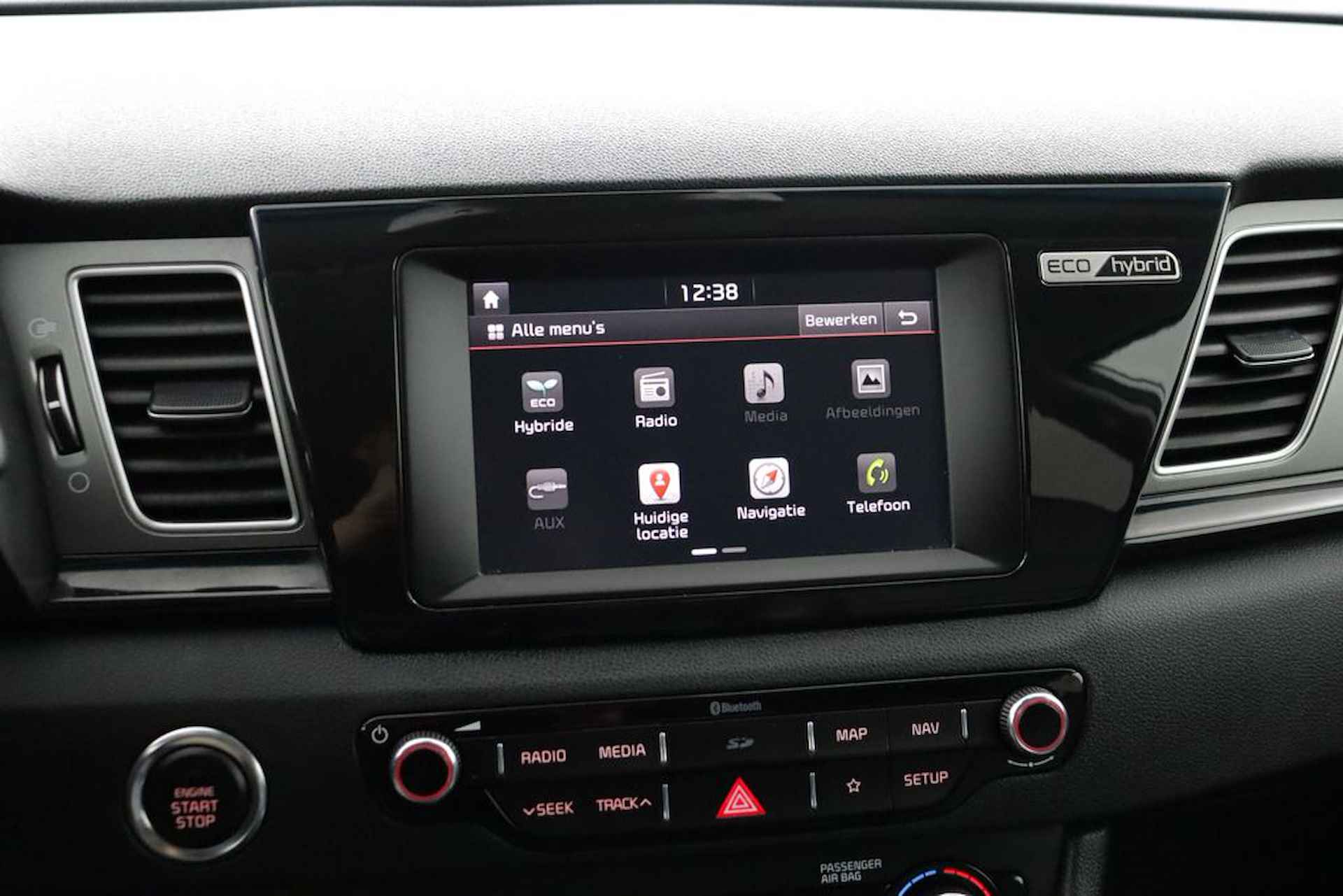 Kia Niro 1.6 GDi Hybrid DynamicPlusLine - Cruise Control Adaptief - Apple Carplay/Android Auto - Stoel-/stuurverwarming - Navigatie - Climate Control - Fabrieksgarantie tot 06-2026 - 26/57
