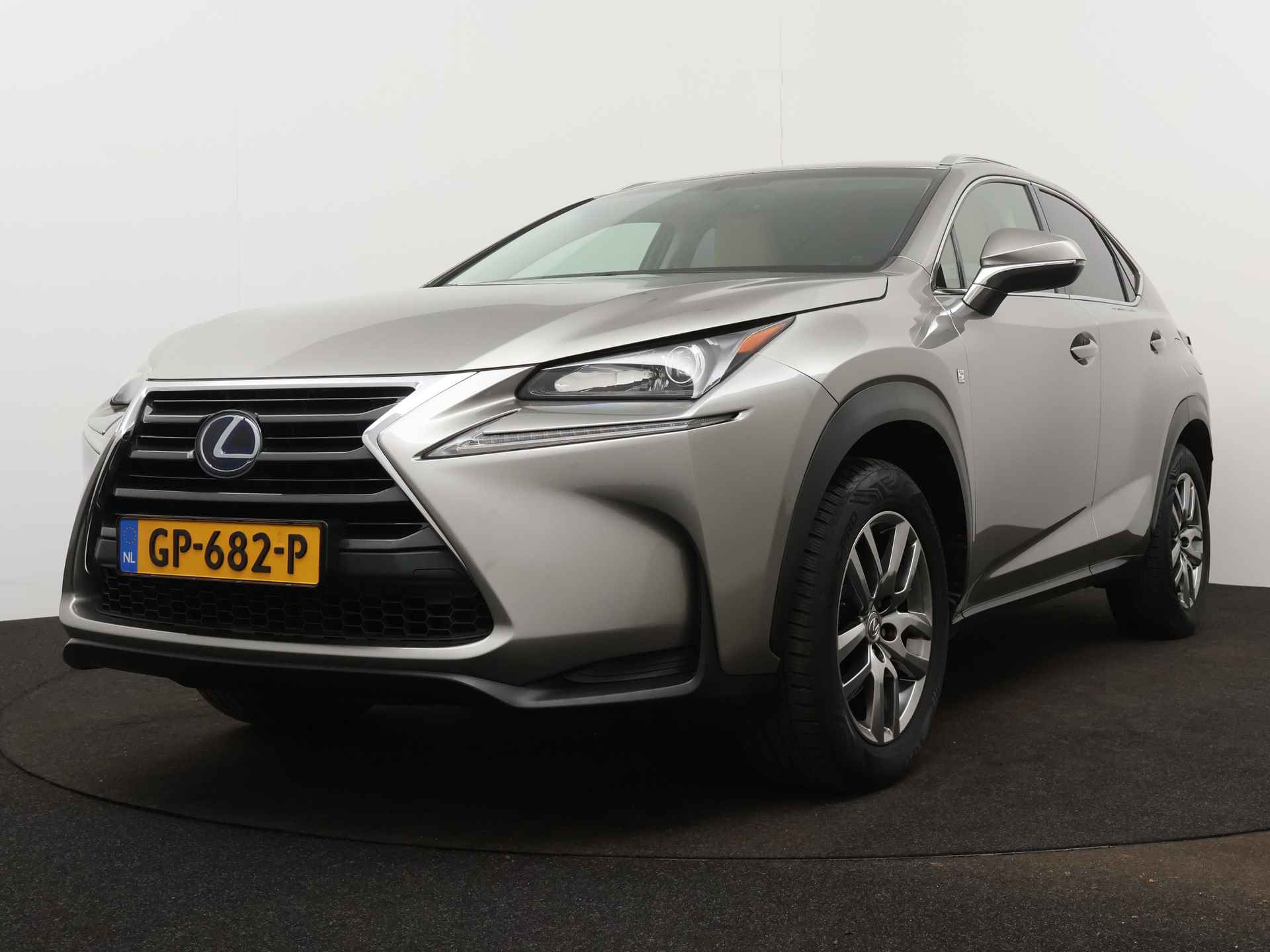 Lexus NX 300h AWD 25th Edition | Leer | Stoelverwarming | Trekhaak | Adaptive Cruise Control | - 16/47