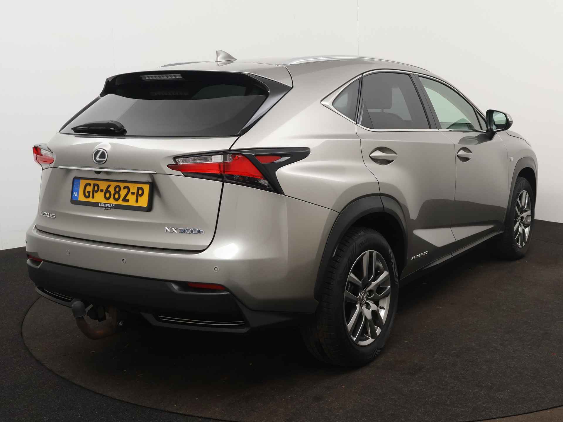 Lexus NX 300h AWD 25th Edition | Leer | Stoelverwarming | Trekhaak | Adaptive Cruise Control | - 17/47