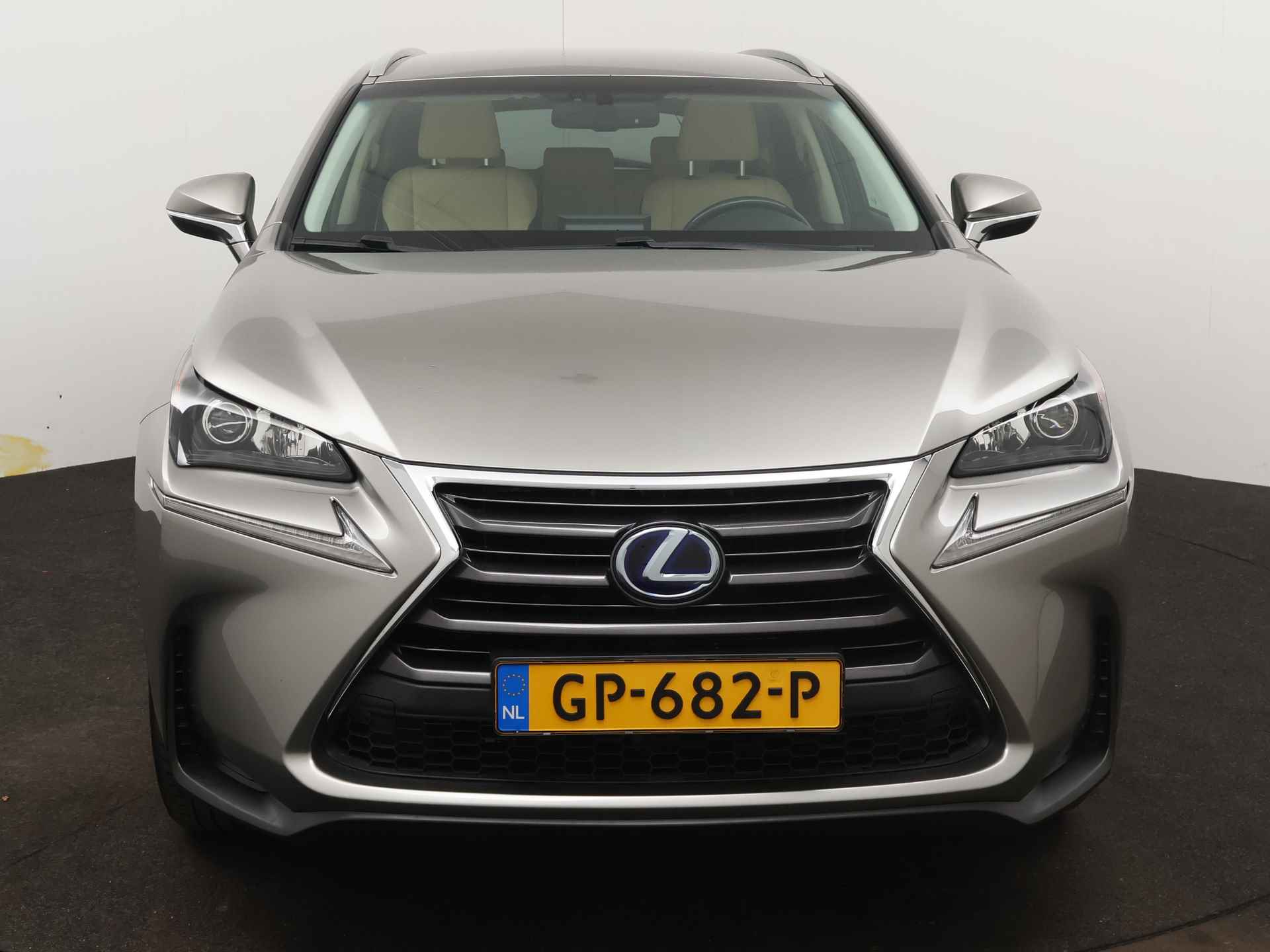 Lexus NX 300h AWD 25th Edition | Leer | Stoelverwarming | Trekhaak | Adaptive Cruise Control | - 37/47