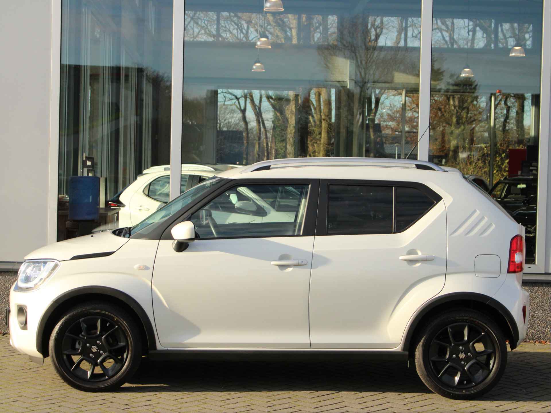 Suzuki Ignis 1.2 Smart Hybrid Select Volautomaat Multimediasysteem, Airconditioning, Parkeercamera, Navigatie, Stoelverwarming - 3/36