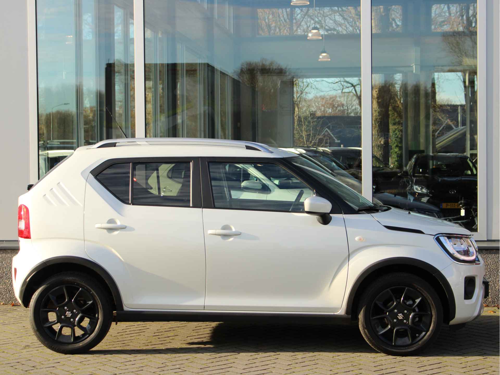 Suzuki Ignis 1.2 Smart Hybrid Select Volautomaat Multimediasysteem, Airconditioning, Parkeercamera, Navigatie, Stoelverwarming - 4/36