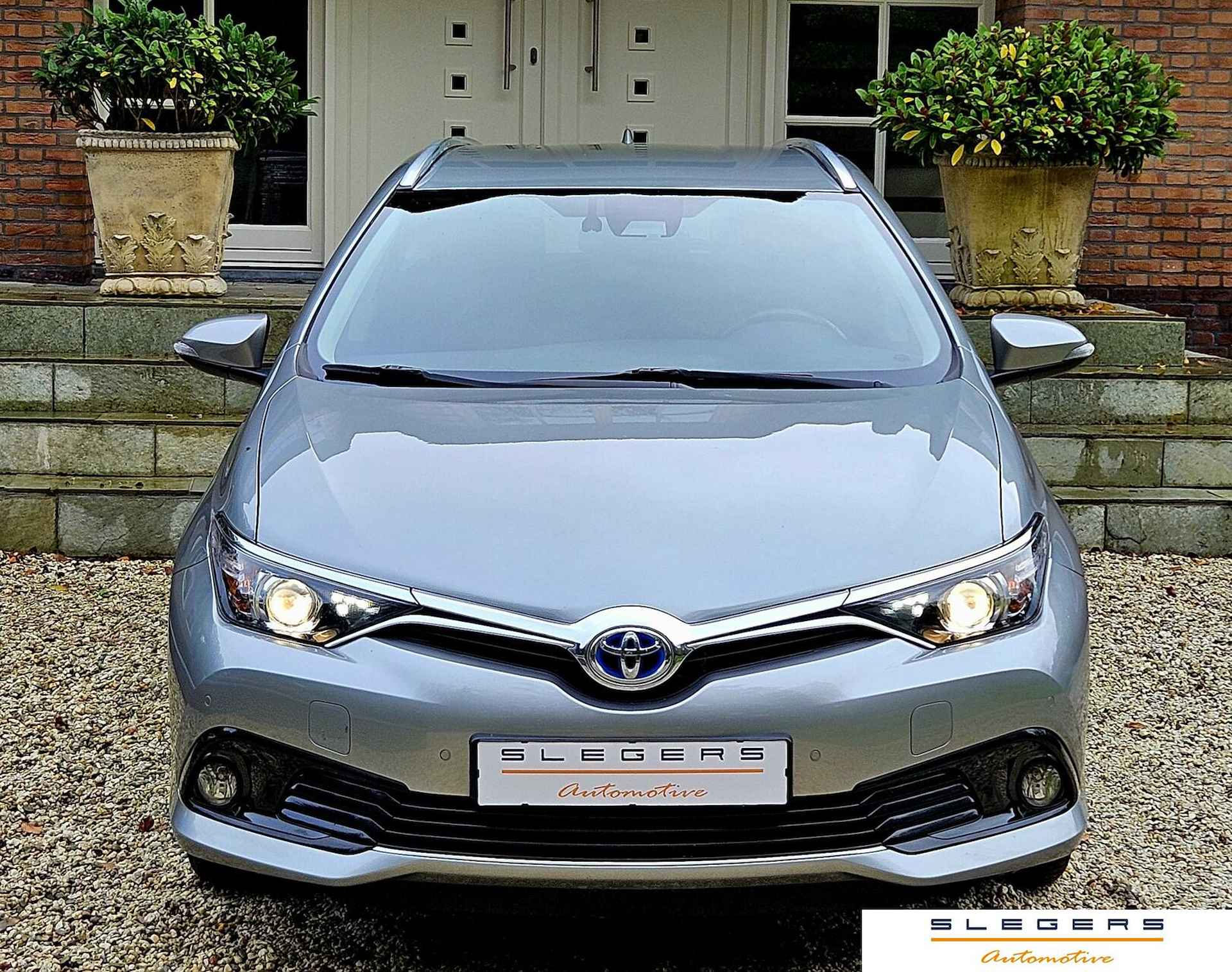 Toyota Auris Touring Sports 1.8 Hybrid Energy Plus  Afneembare Trekhaak  Lederen bekleding Stoelverwarming - 3/32