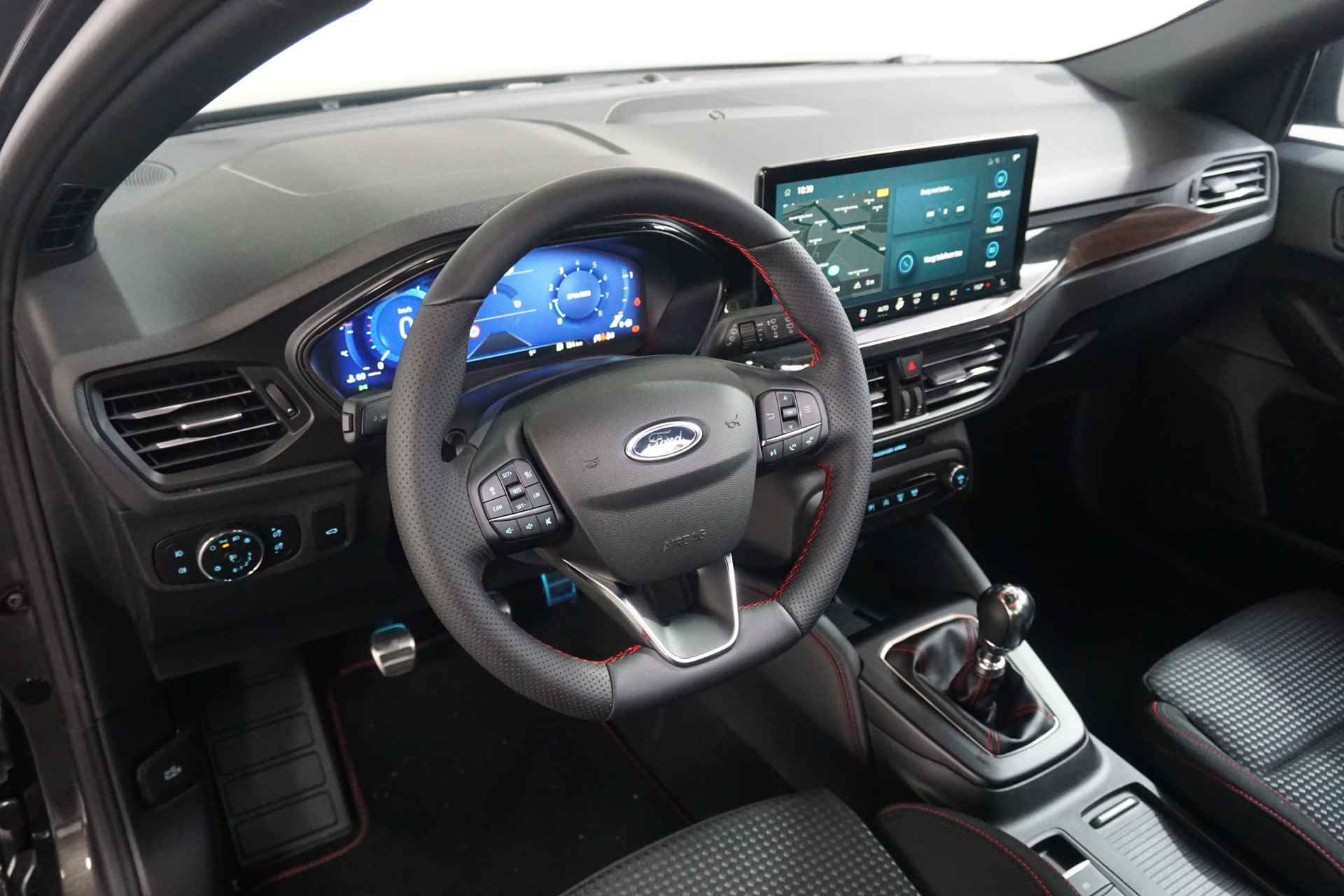 Ford Focus Wagon 1.0 EcoBoost Hybrid ST Line X | Panoramadak | Adaptive Cruise | AGR | Winter Pakket | Snel Leverbaar | VOORRAADDEAL! - 5/18