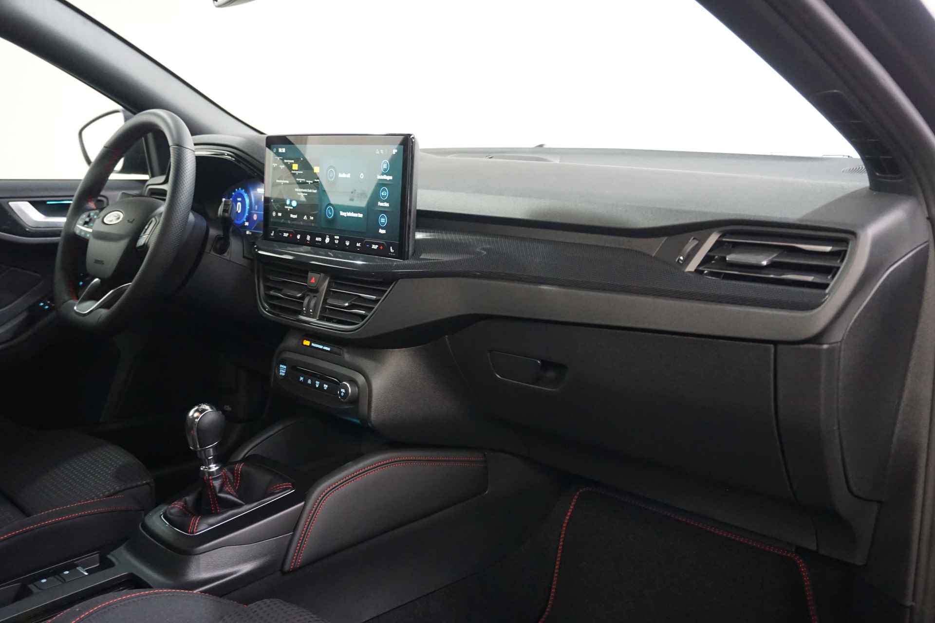 Ford Focus Wagon 1.0 EcoBoost Hybrid ST Line X | Panoramadak | Adaptive Cruise | AGR | Winter Pakket | Snel Leverbaar | VOORRAADDEAL! - 7/18