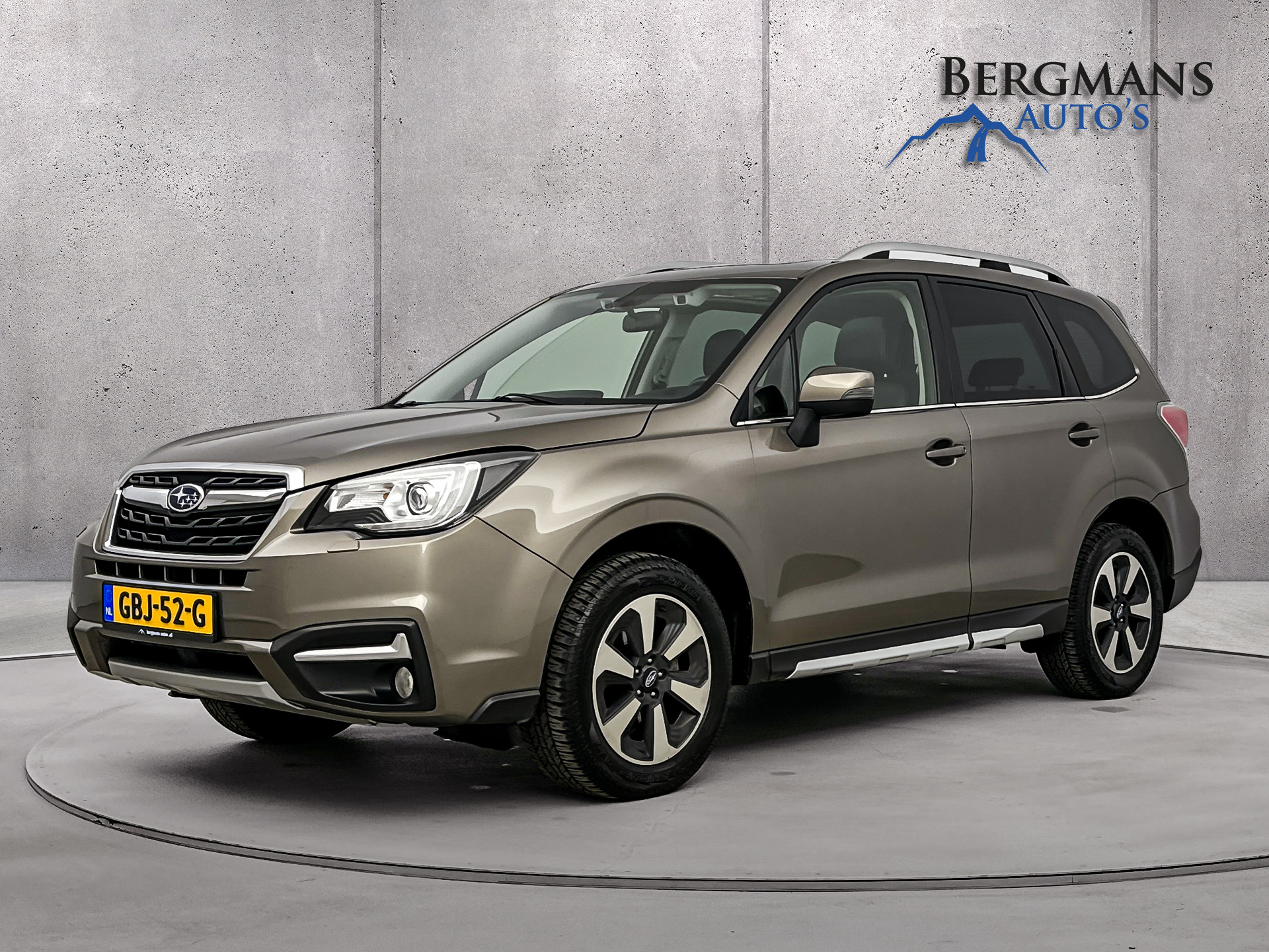 Subaru Forester 2.0 Premium // LEDER // TREKHAAK //