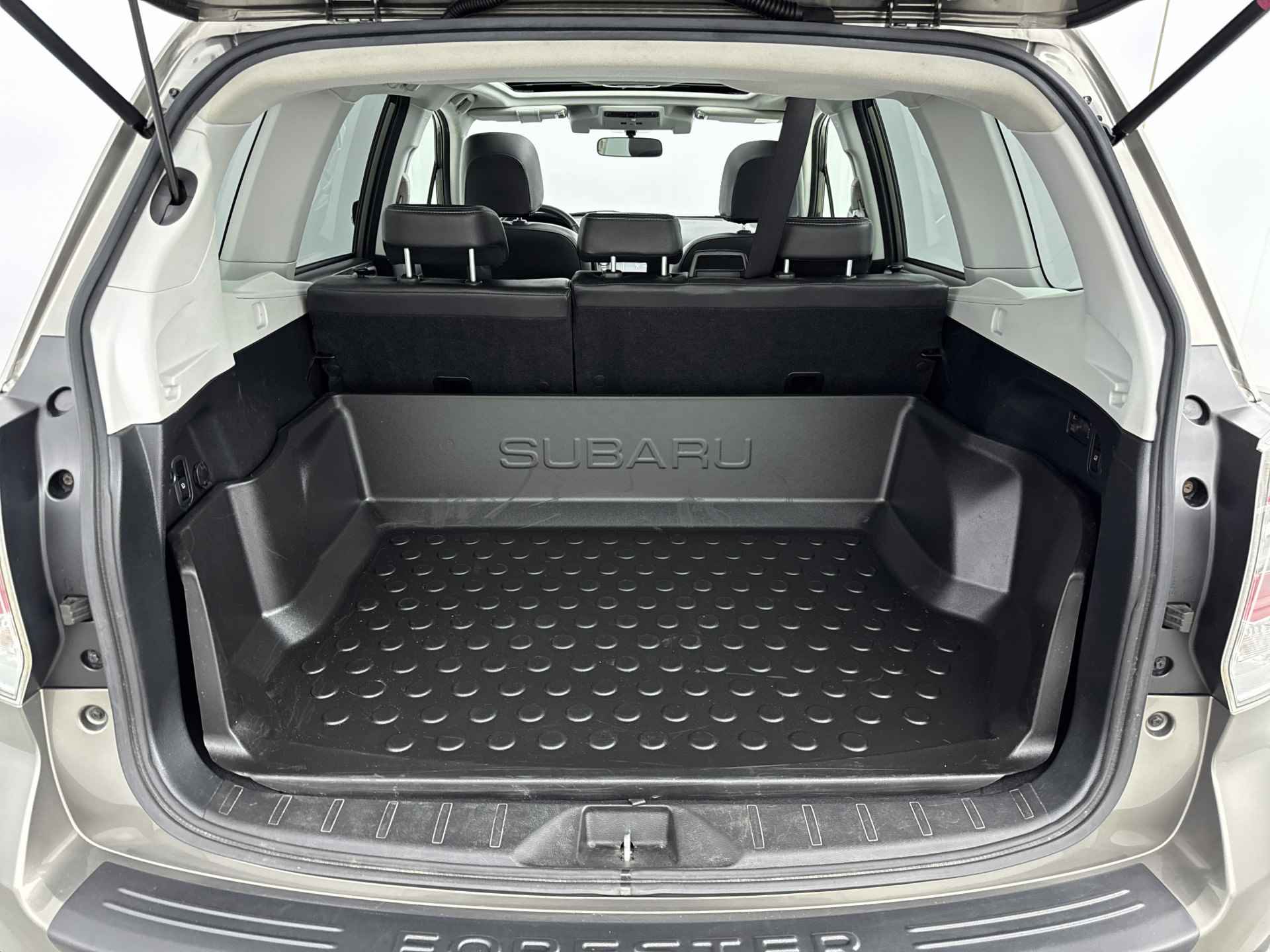 Subaru Forester 2.0 Premium // LEDER // TREKHAAK // - 12/31