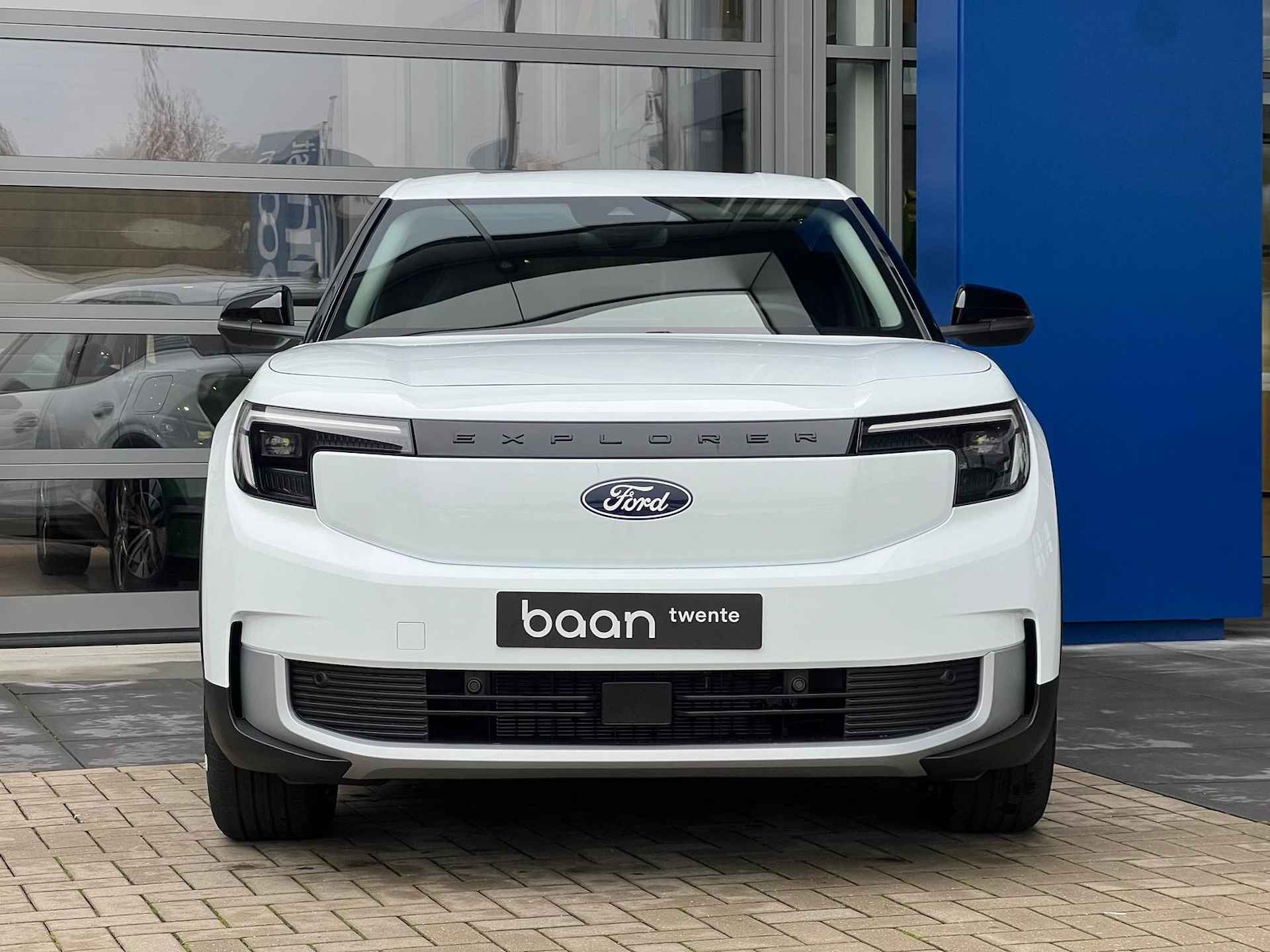 Ford Explorer Extended Range RWD 77 kWh GRATIS laadpaal (i.c.m. options) Driver ass. pack | All-seasonbanden Ford options 0,99% | Private lease vanaf €524 | Fordvoordeel €1000,- - 5/19