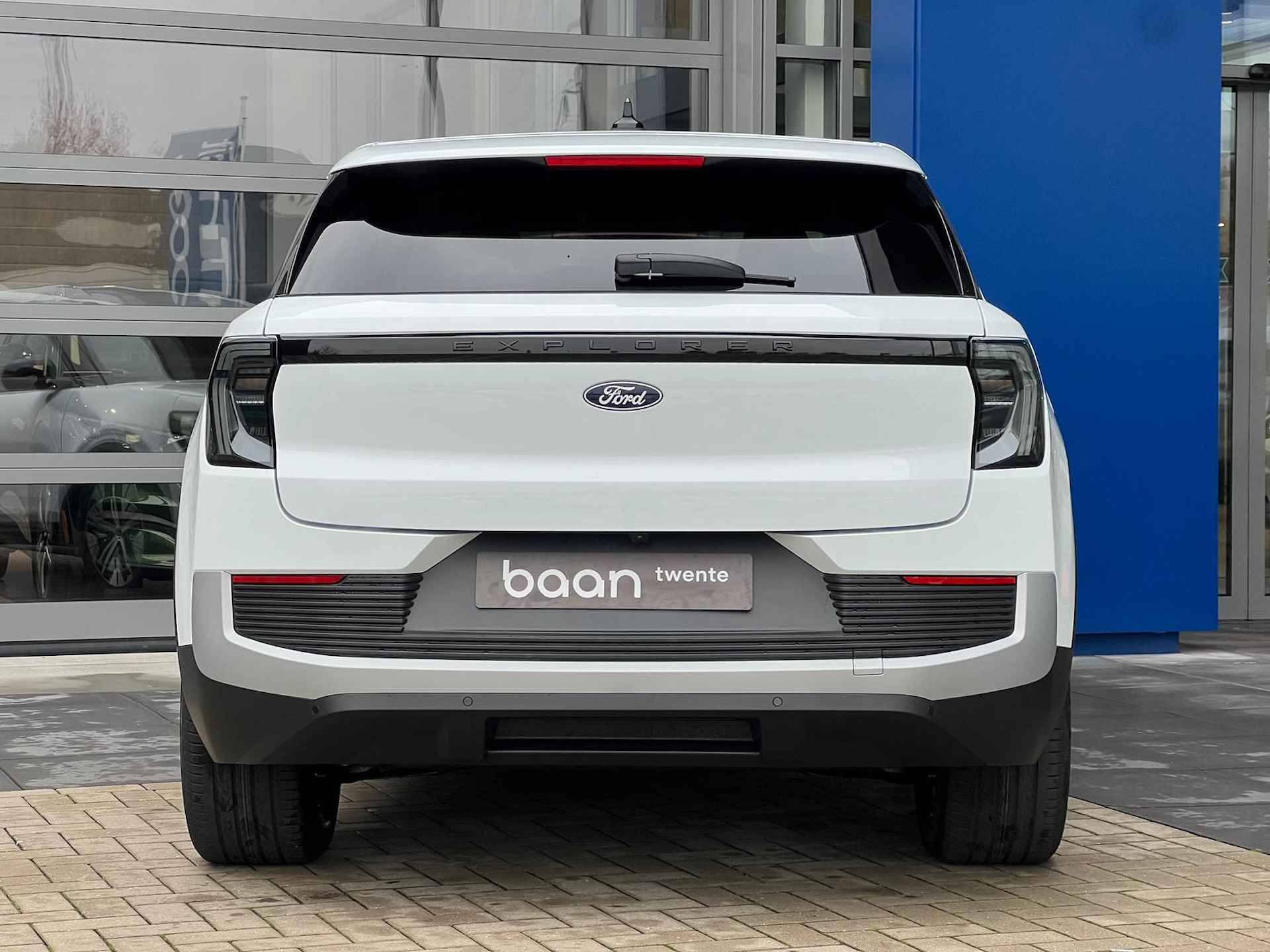 Ford Explorer Extended Range RWD 77 kWh GRATIS laadpaal (i.c.m. options) Driver ass. pack | All-seasonbanden Ford options 0,99% | Private lease vanaf €524 | Fordvoordeel €1000,- - 10/19