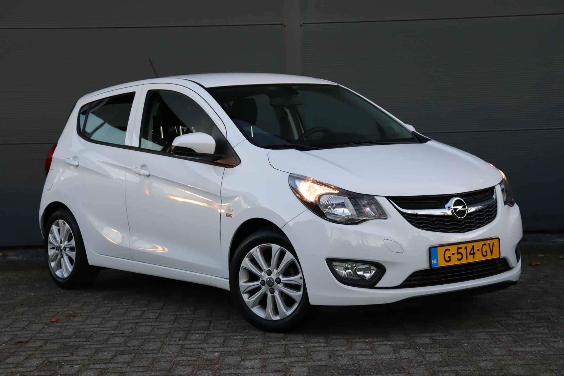 Opel KARL 1.0 ecoFLEX 120 Jaar Edition / Parkeersensoren / Bluetooth / Lichtmetalen velgen - 3/32