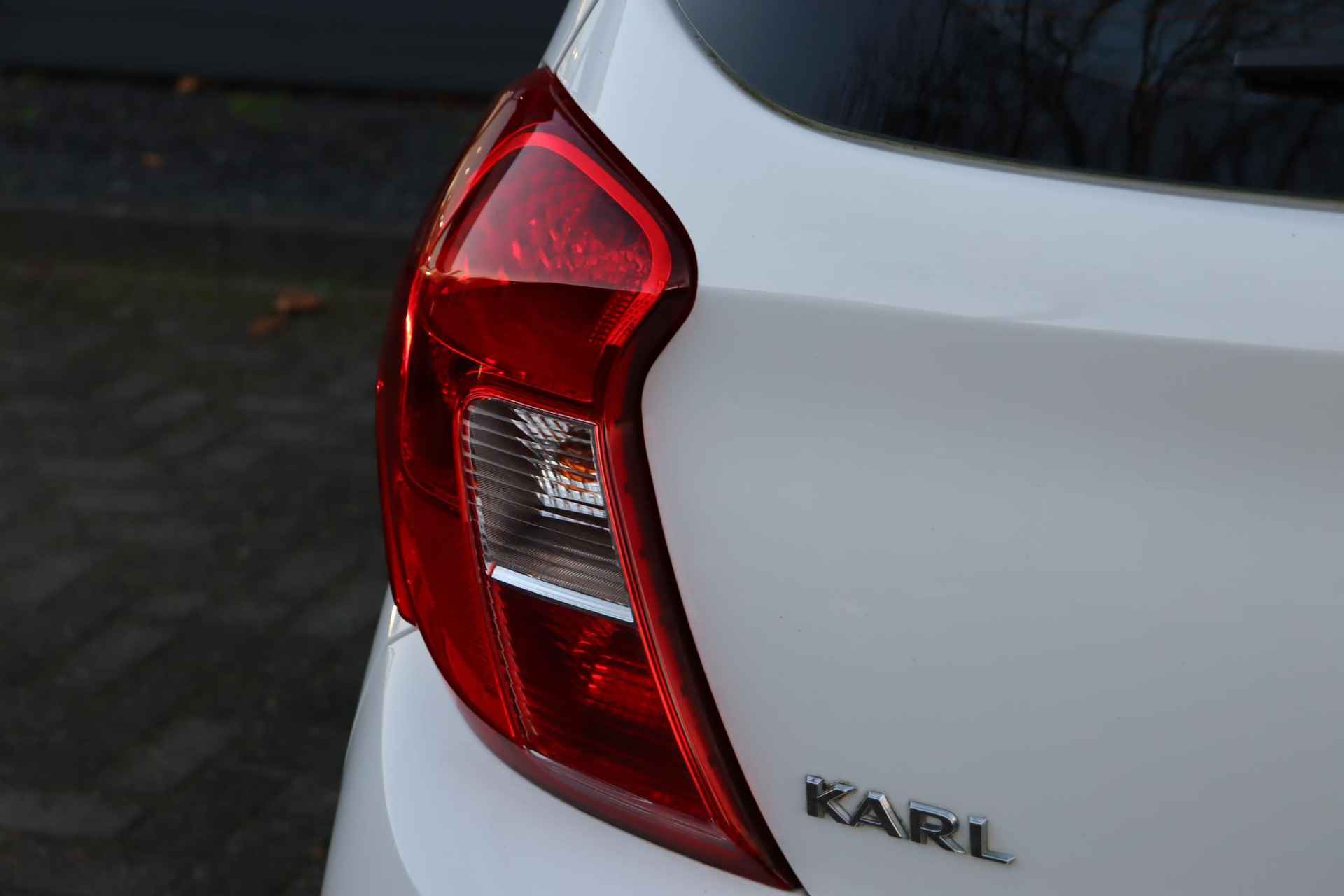 Opel KARL 1.0 ecoFLEX 120 Jaar Edition / Parkeersensoren / Bluetooth / Lichtmetalen velgen - 27/32