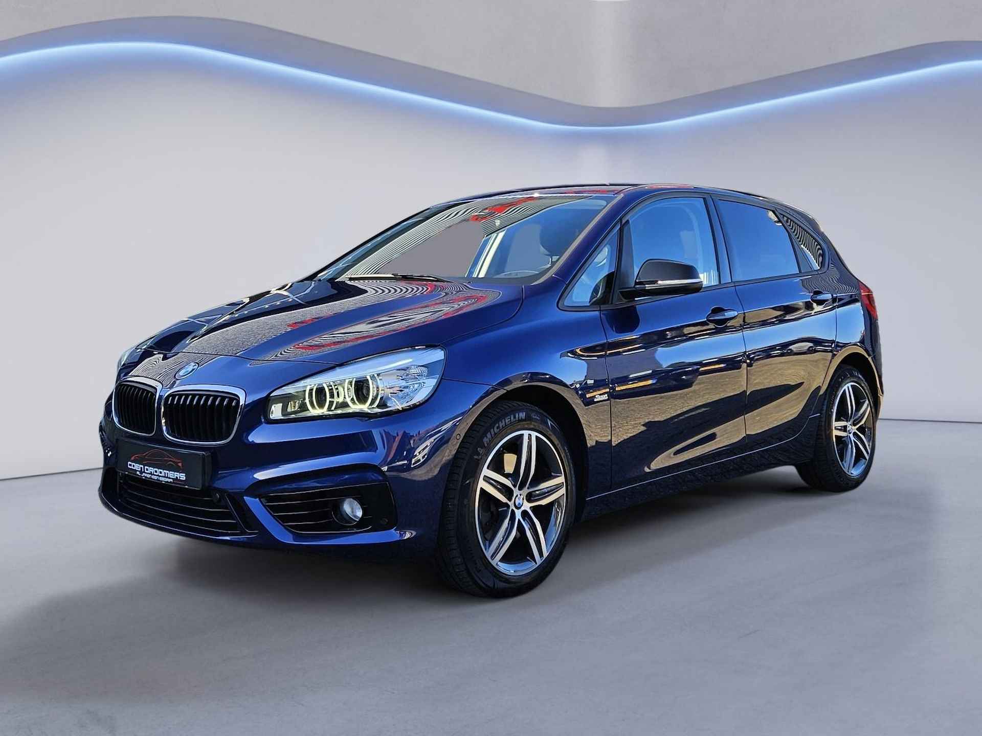 BMW 2-serie Active Tourer 218i Sport /Apple Carplay/Elektrische Achterklep/Sportstoelen/Stoelverw./Grootlichtassistent/Cruise&Clima Control/(MET GARANTIE*)