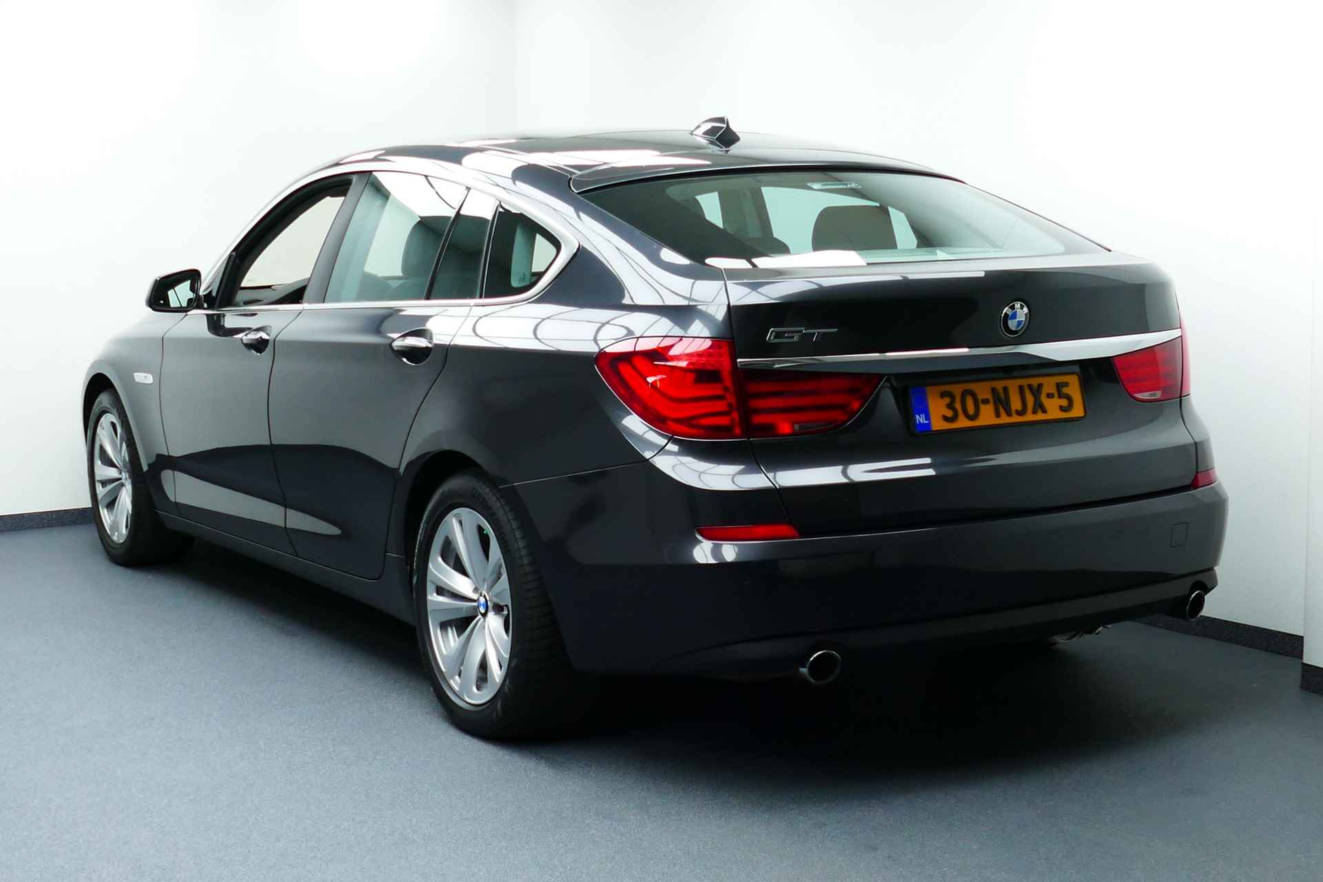 BMW 5 Serie Gran Turismo 535i 306PK High Executive. Panodak, Leer, Camera, Stoelverw, 18"LMV, Xenon - 9/41