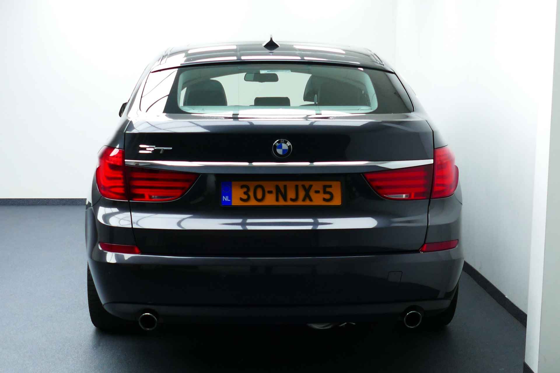 BMW 5 Serie Gran Turismo 535i 306PK High Executive. Panodak, Leer, Camera, Stoelverw, 18"LMV, Xenon - 24/41