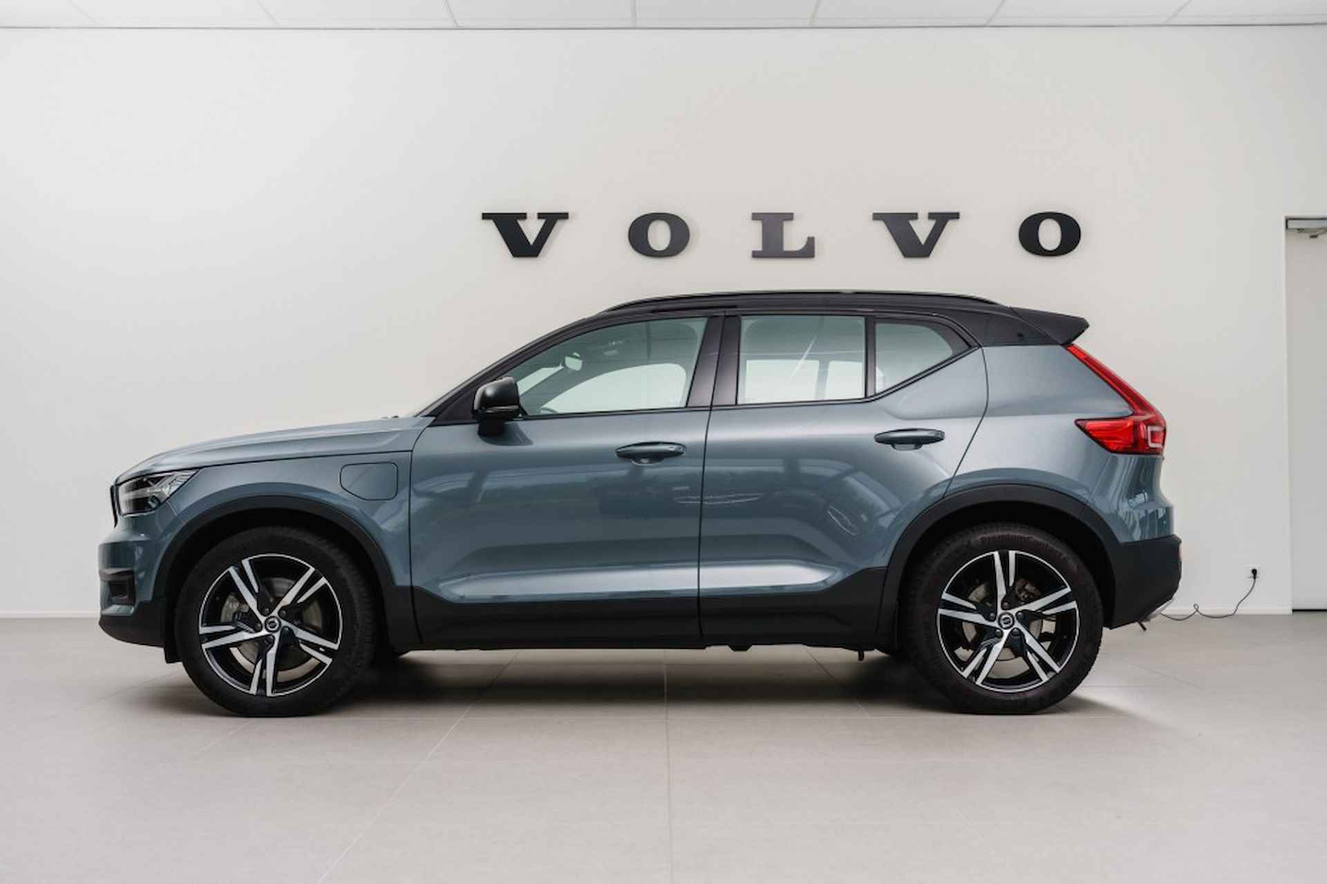 VOLVO Xc40 T5 Twin Engine Plug-in Hybrid R-Design - 2/23