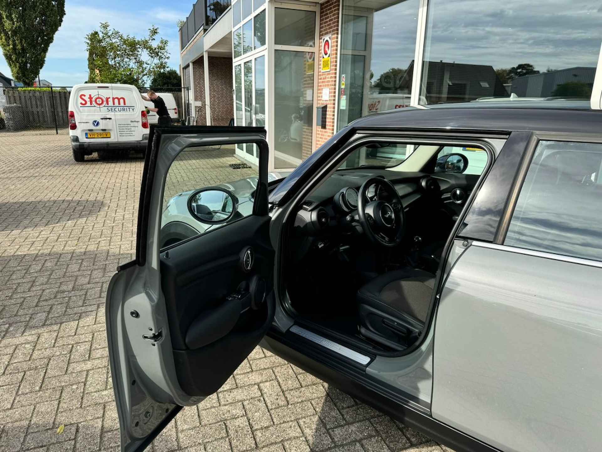 MINI Cooper 1.5 COOPER BUSINESS- ALL IN PRIJS - 13/30