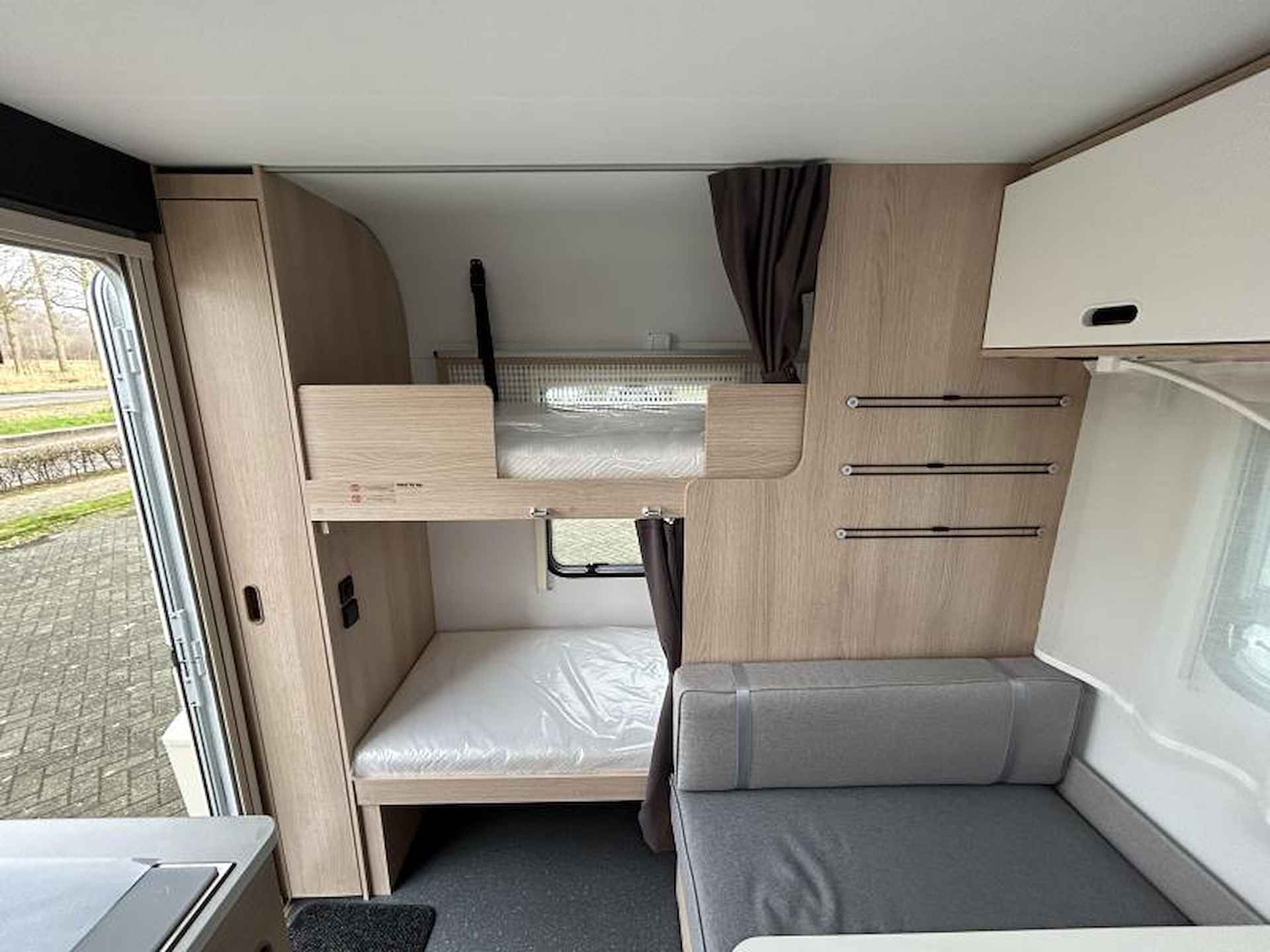 Adria Aviva 472 PK SILVER ASH - 8/19