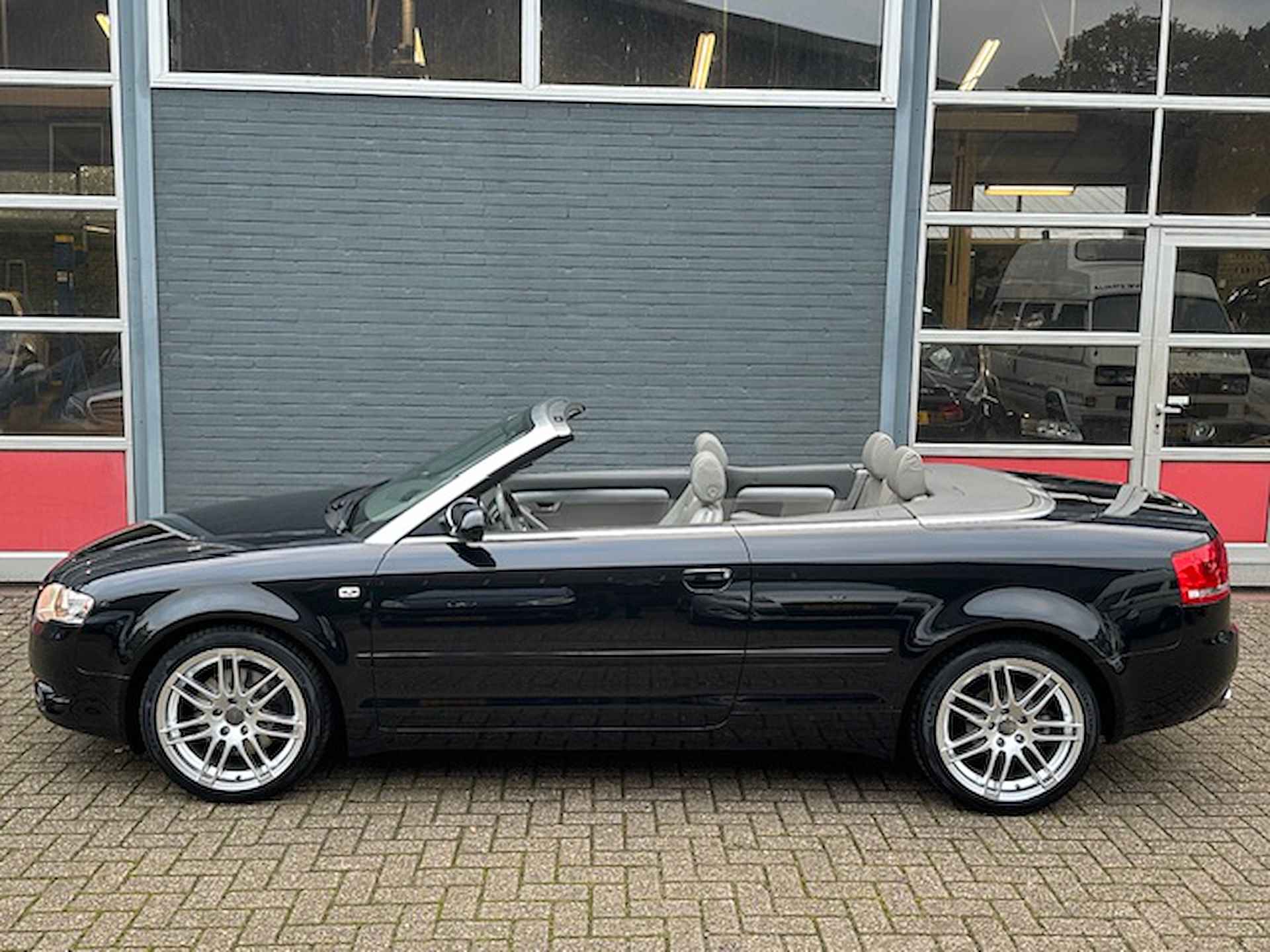 Audi A4 Cabriolet 1.8 Turbo Advance - 3/38