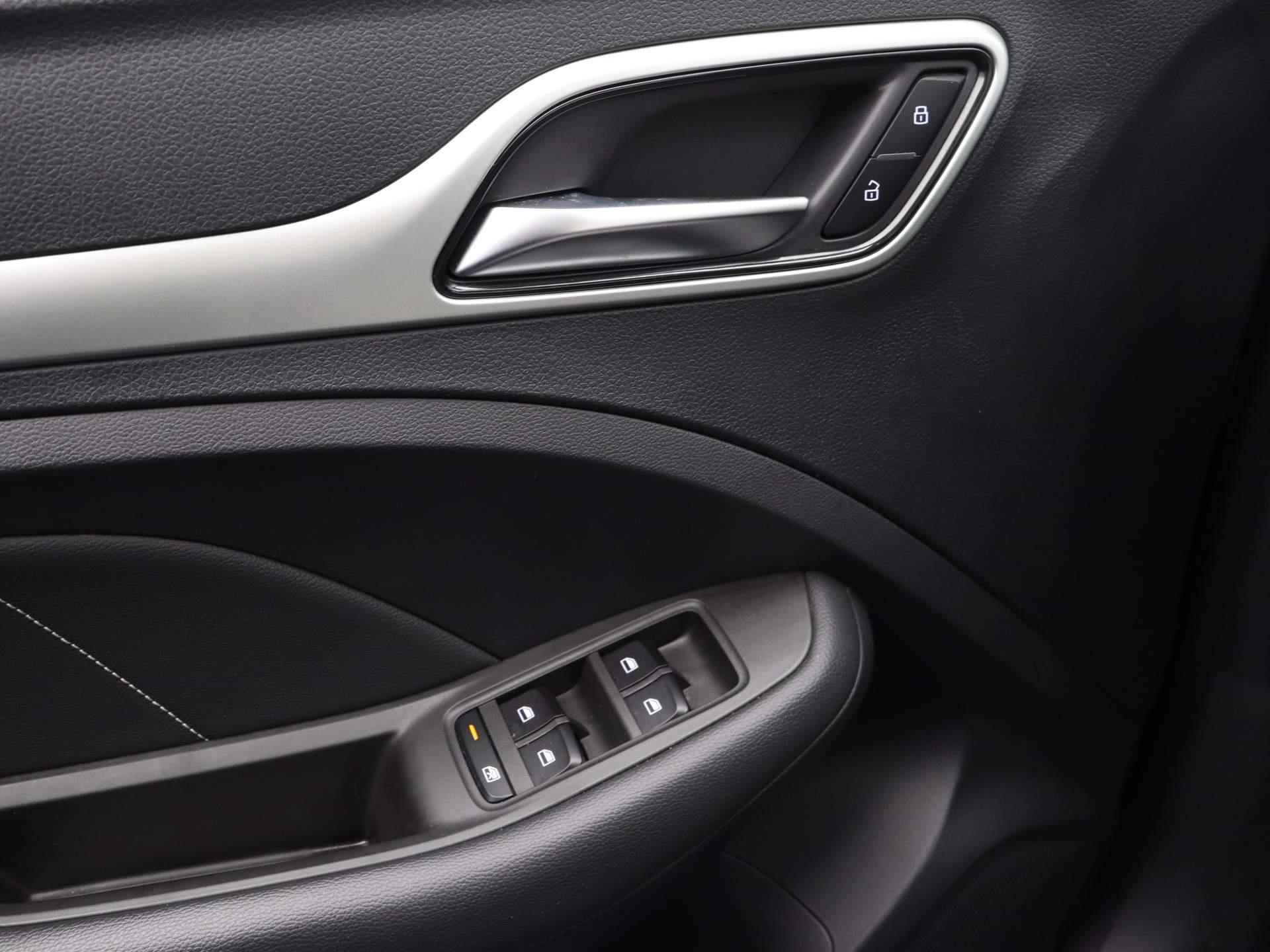 MG ZS EV Luxury 45 kWh | Leder | Panoramadak | Camera | Navi | Apple CarPlay | - 20/25