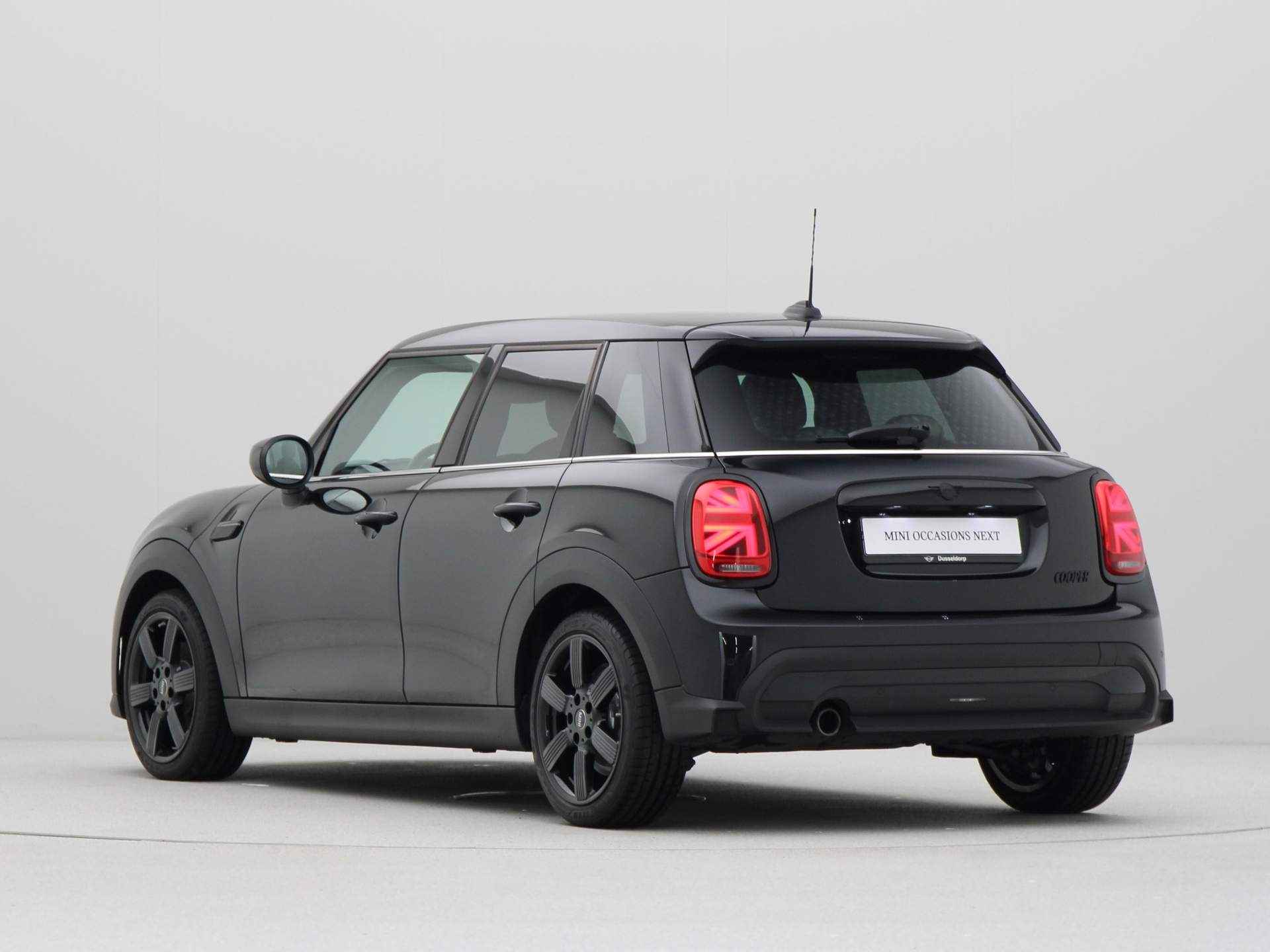 MINI 5-deurs Cooper Camden Edition Aut. - 12/22