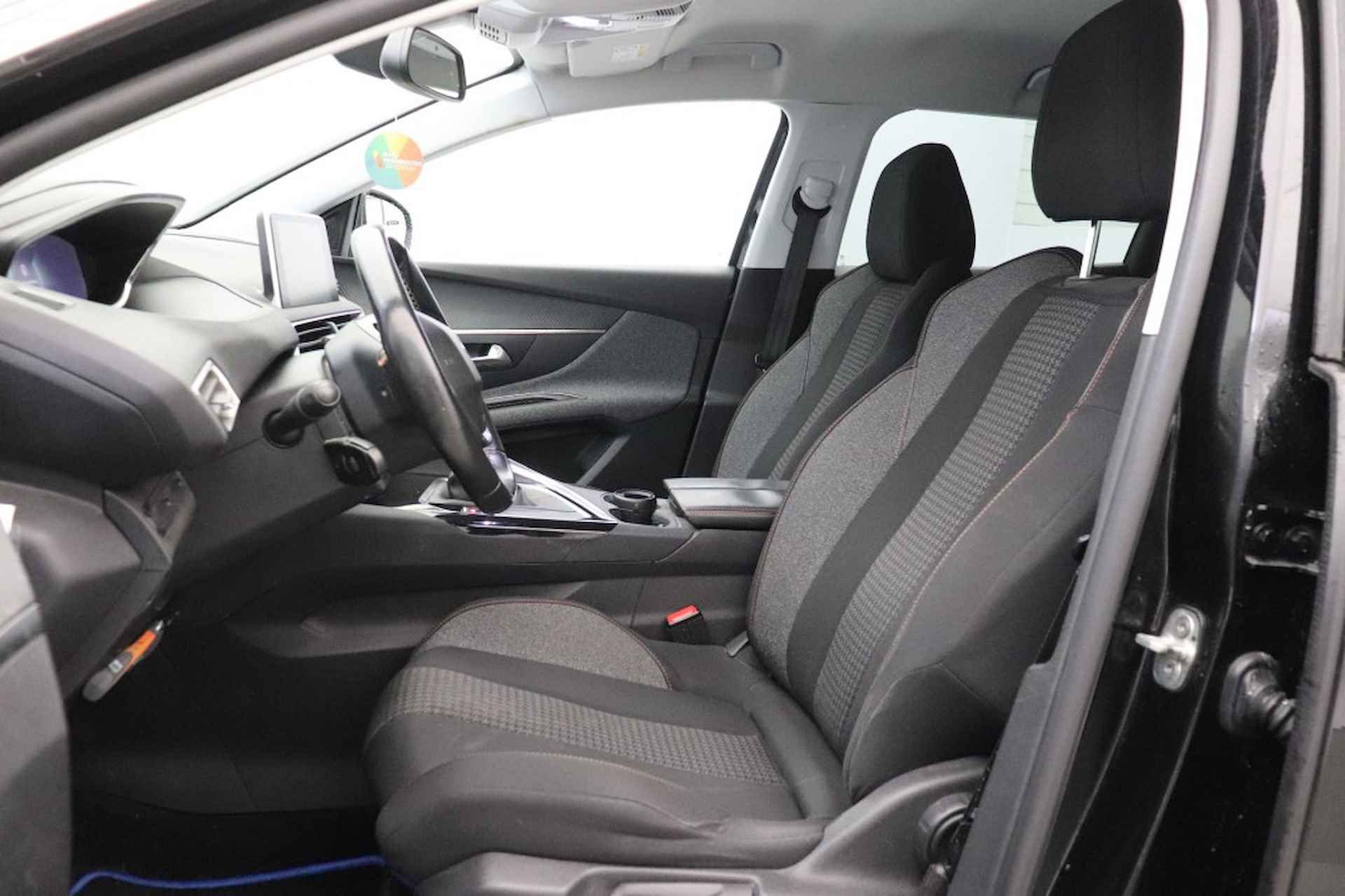 PEUGEOT 3008 1.6 BlueHDi Executive - CarPlay, Digital Cockpit - 6/21