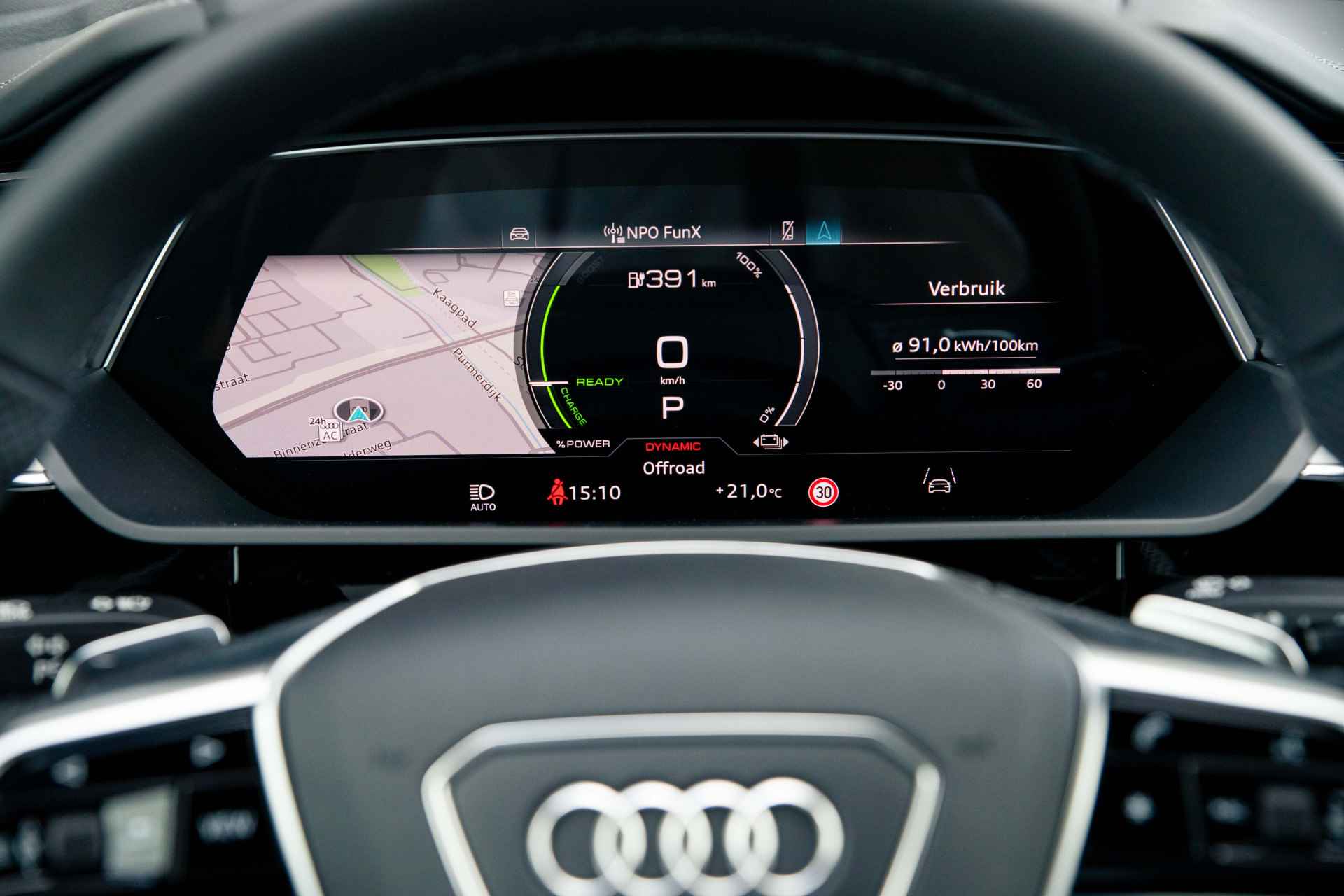 Audi Q8 e-tron 55 quattro S Edition 115 kWh | Assistentiepakket Plus | Supersportstoelen | 360 camera | Keyless | B&O | 22" - 25/41