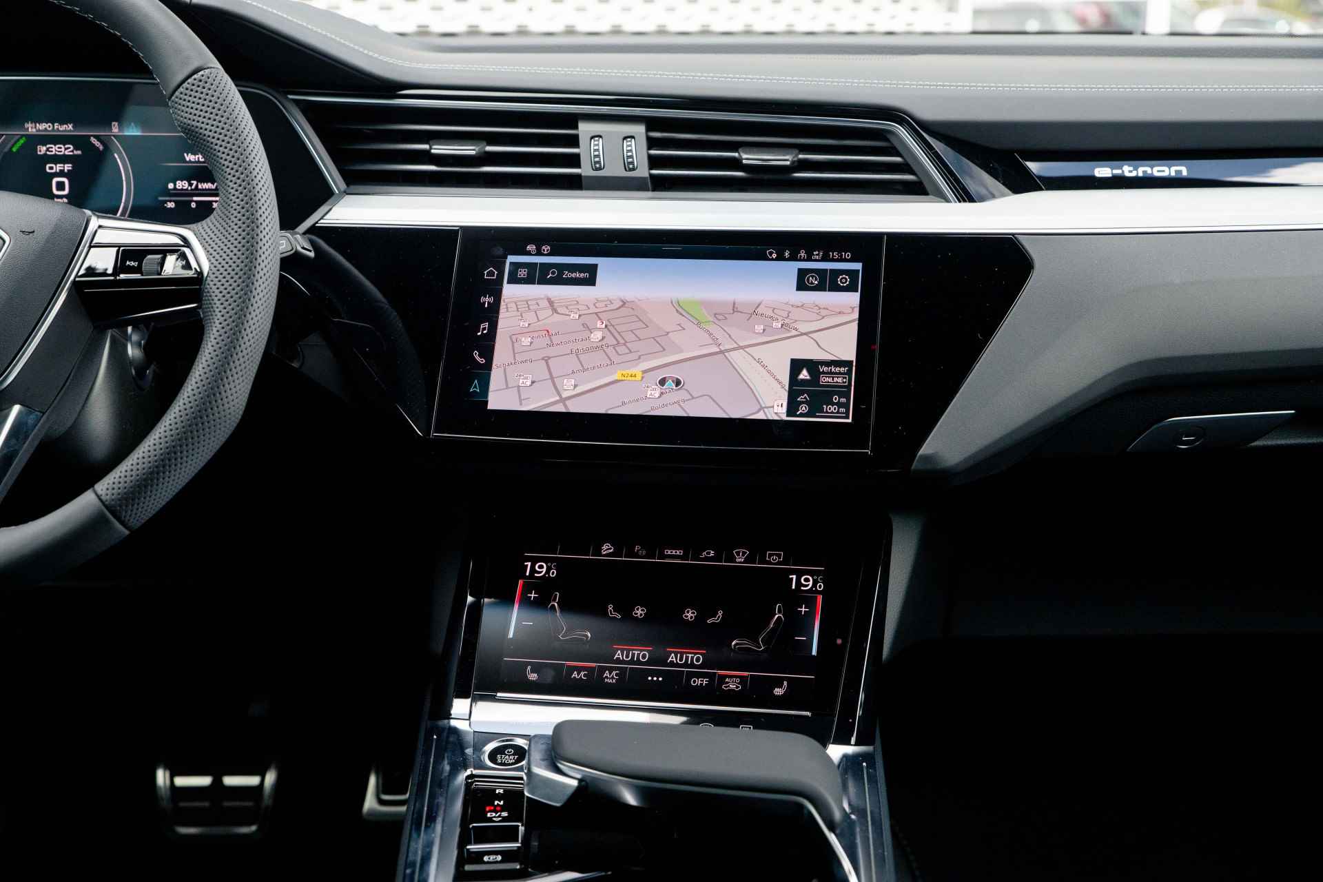 Audi Q8 e-tron 55 quattro S Edition 115 kWh | Assistentiepakket Plus | Supersportstoelen | 360 camera | Keyless | B&O | 22" - 24/41