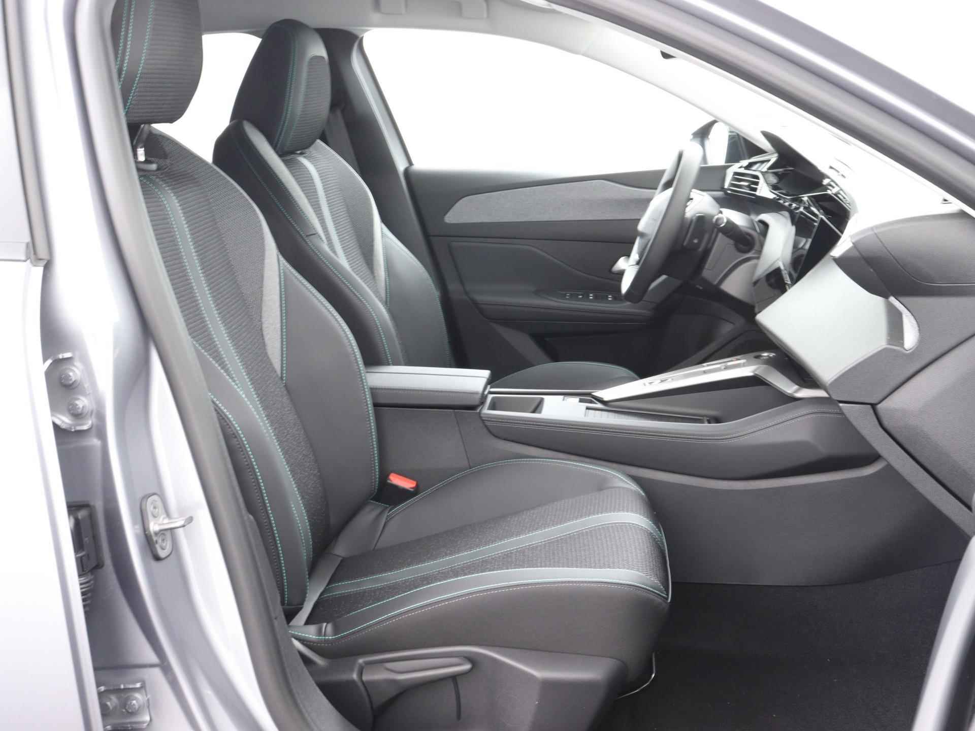 Peugeot 308 SW 1.6 HYbrid 180 Allure Automaat | Uit voorraad leverbaar | Adaptive cruise control | Keyless | Draadloze telefoonlader | Navigatie | Carplay - 13/34