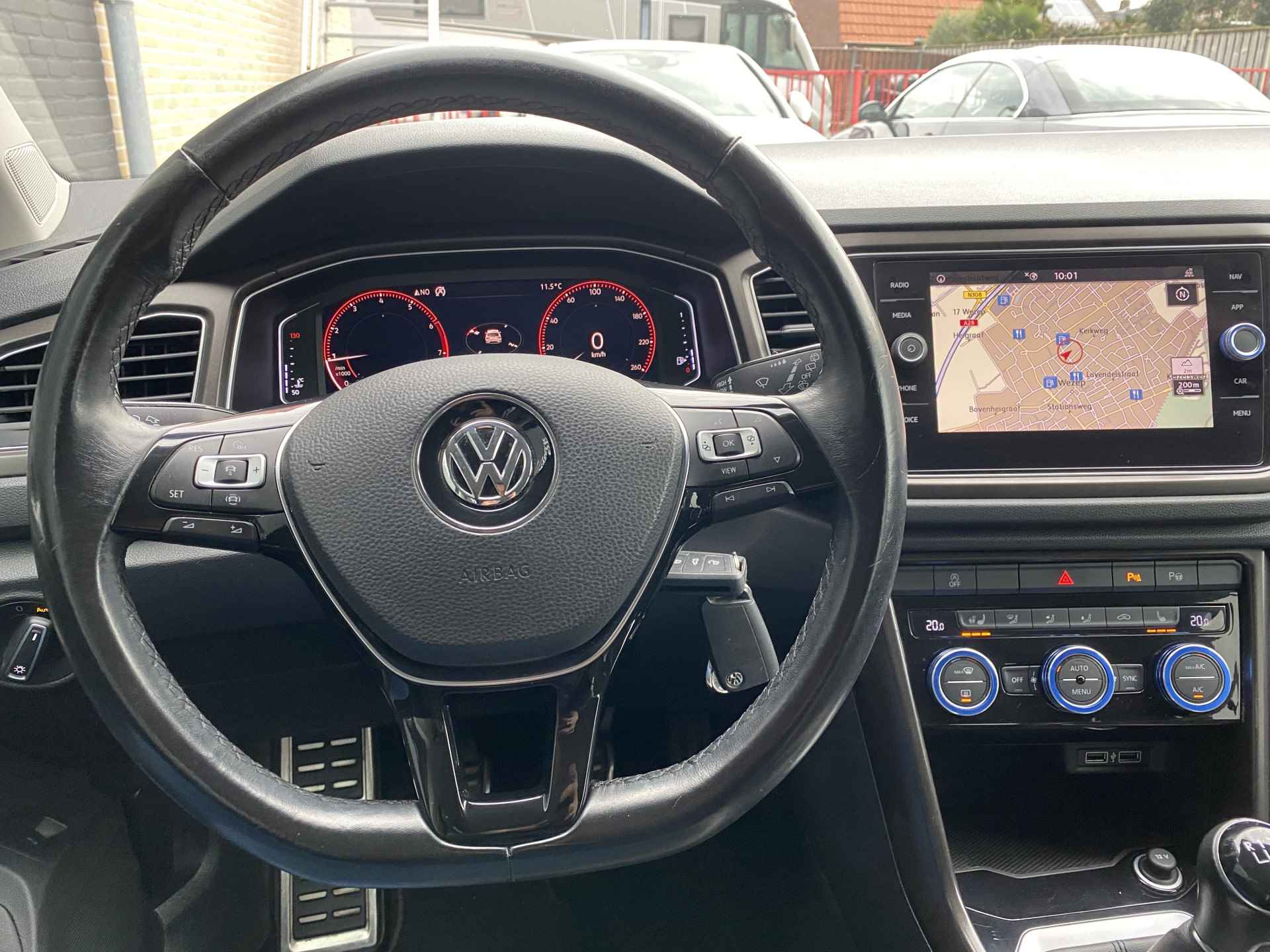 Volkswagen T-Roc 1.0 TSI 116 pk Sport | 1e eigenaar | dealer onderhouden | virtual cockpit | apple carplay | trekhaak | navigatie | camera - 25/43