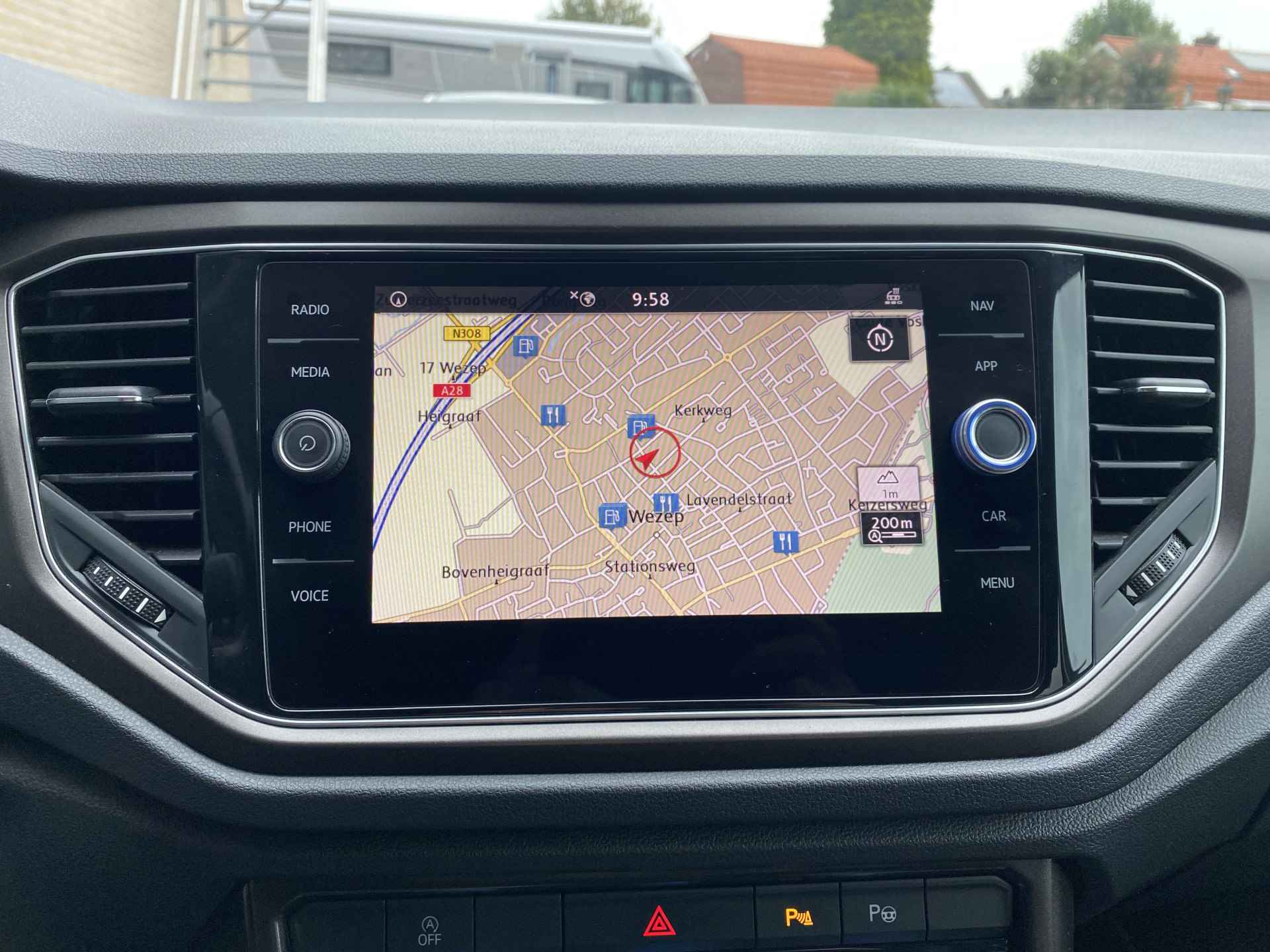 Volkswagen T-Roc 1.0 TSI 116 pk Sport | 1e eigenaar | dealer onderhouden | virtual cockpit | apple carplay | trekhaak | navigatie | camera - 26/43