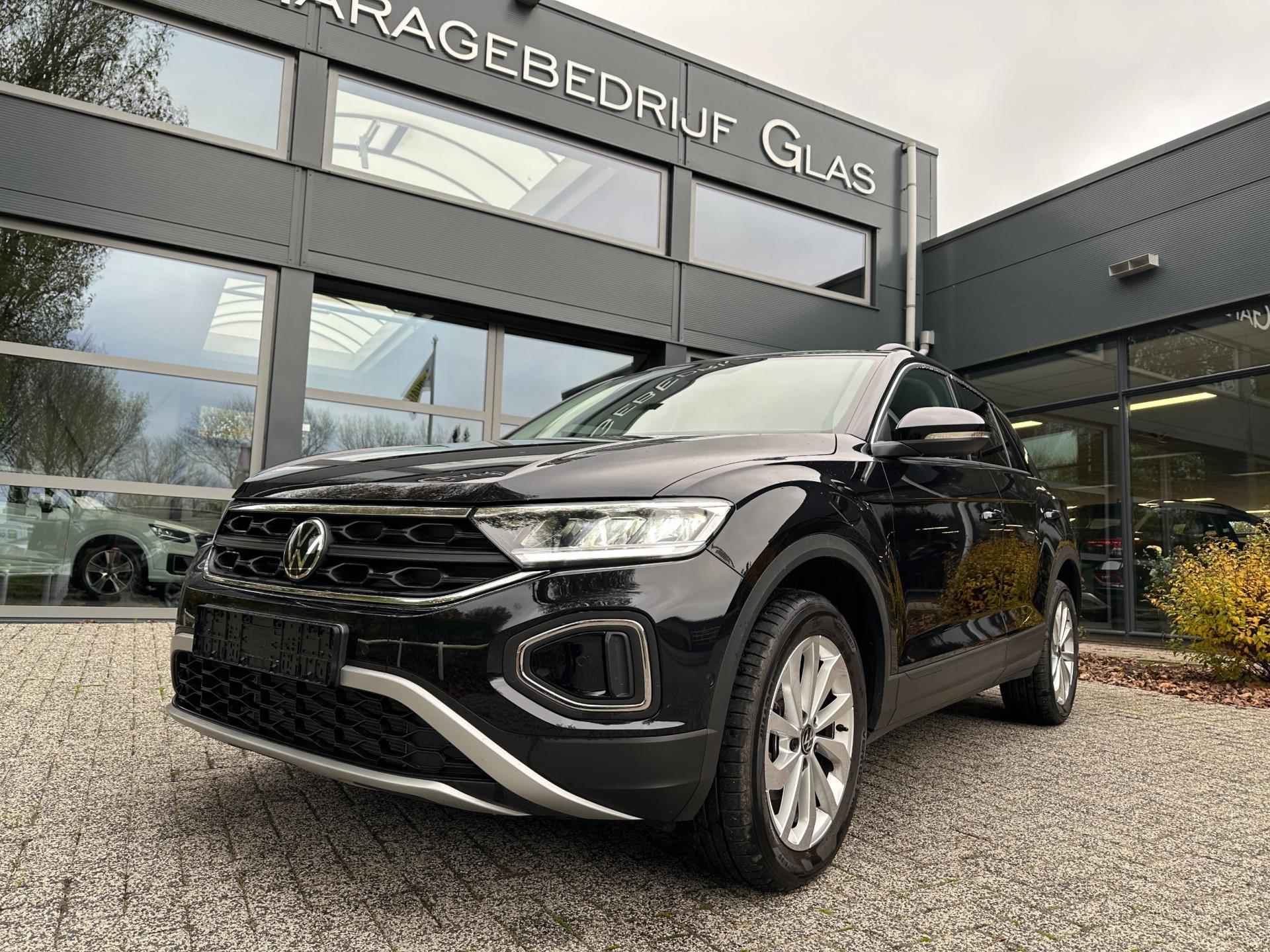 Volkswagen T-Roc 1.5 TSI Life Edition camera - stoelverw. 4681 km!!! - 10/28