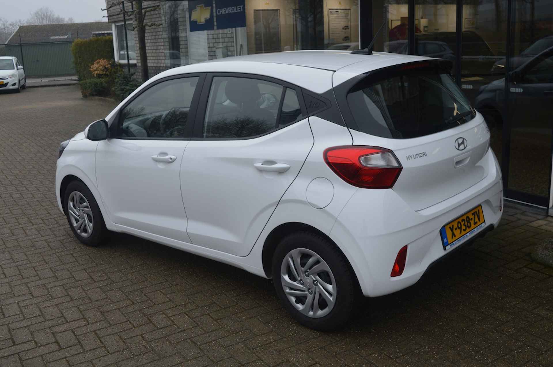 Hyundai i10 1.0 Comfort 5-zits Automaat nw. type All weathers - 5/20