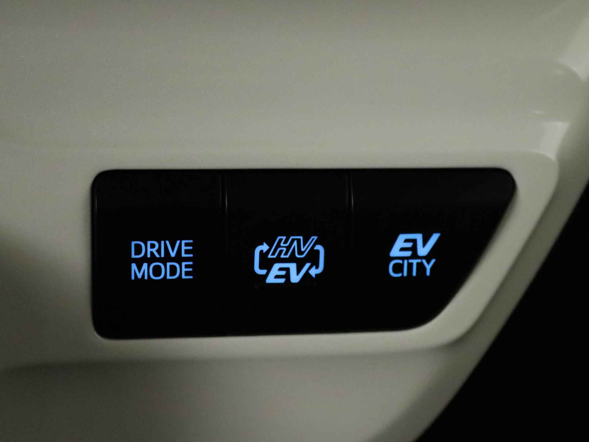 Toyota Prius 1.8 Plug-in Business Plus | Head up Display | LM velgen | Climate Control | Navigatie | Camera | Stoelverwarming | - 35/44