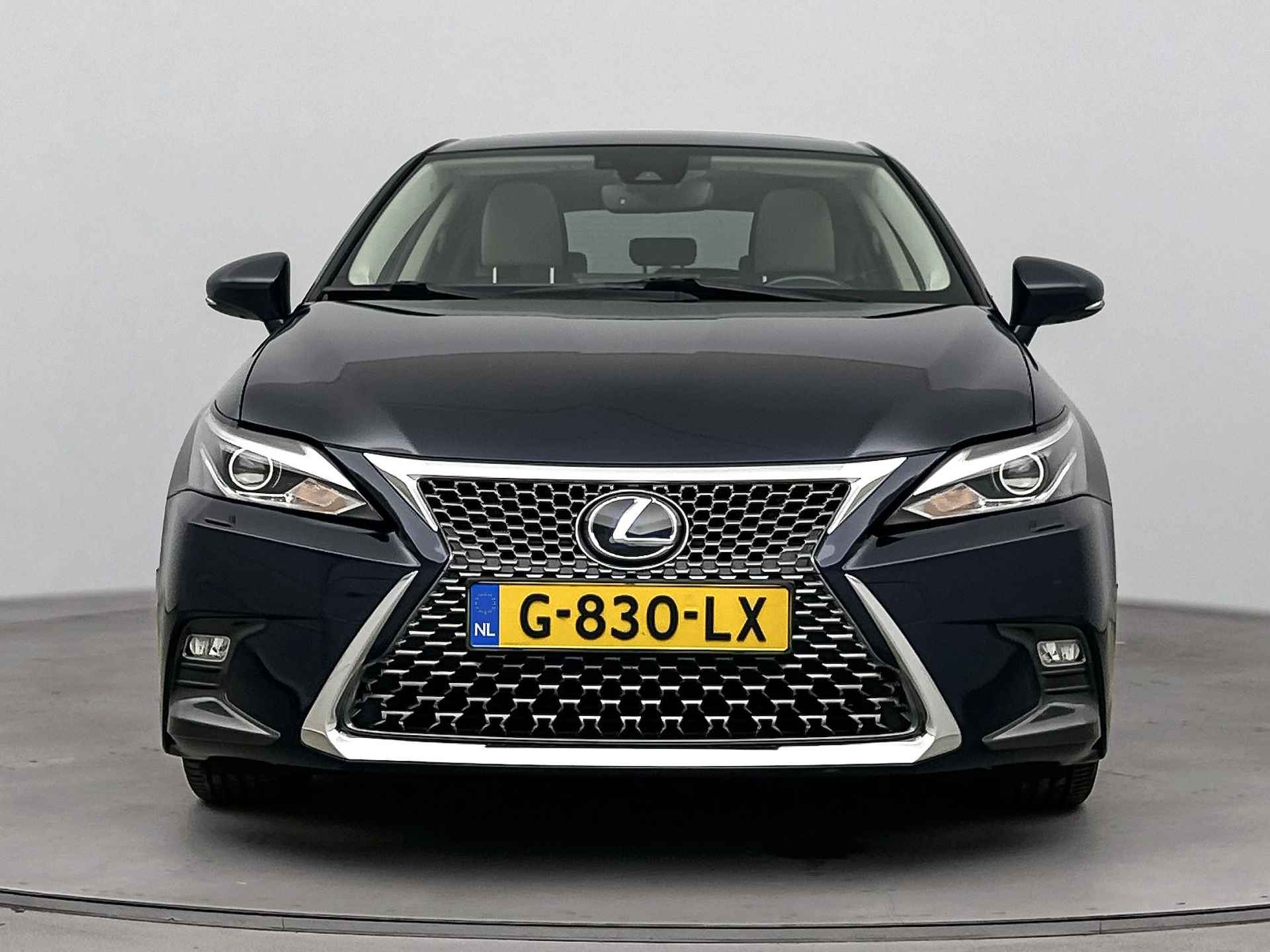 Lexus CT 200h Business Line | Schuifdak | Navigatie | Lederen bekleding | Stoelverwarming | - 31/42