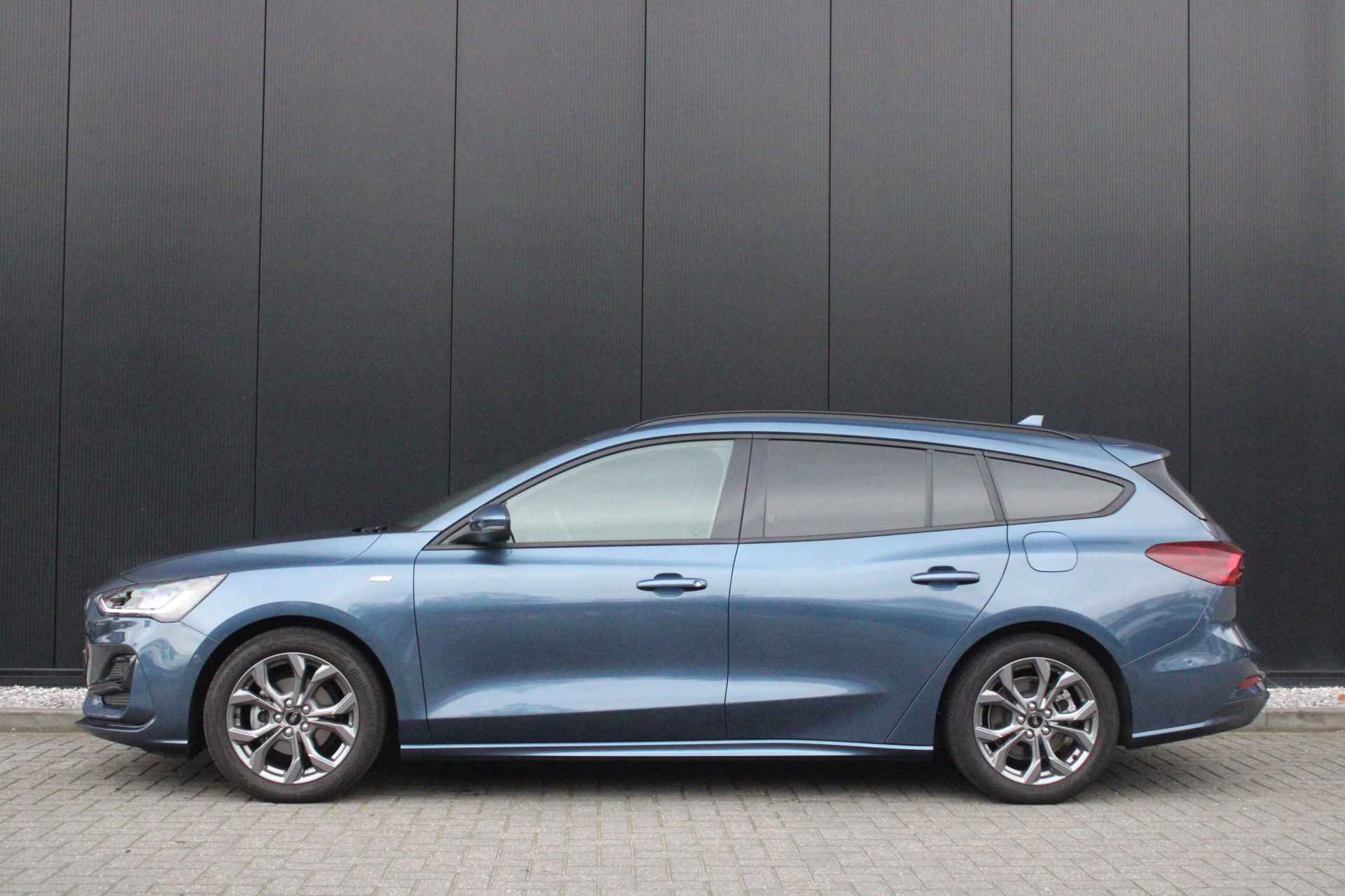 Ford Focus Wagon 1.0 Hybrid ST Line X | ADAPTIVE CRUISE | B&O | PARKING PACK | WINTER PACK - 2/34