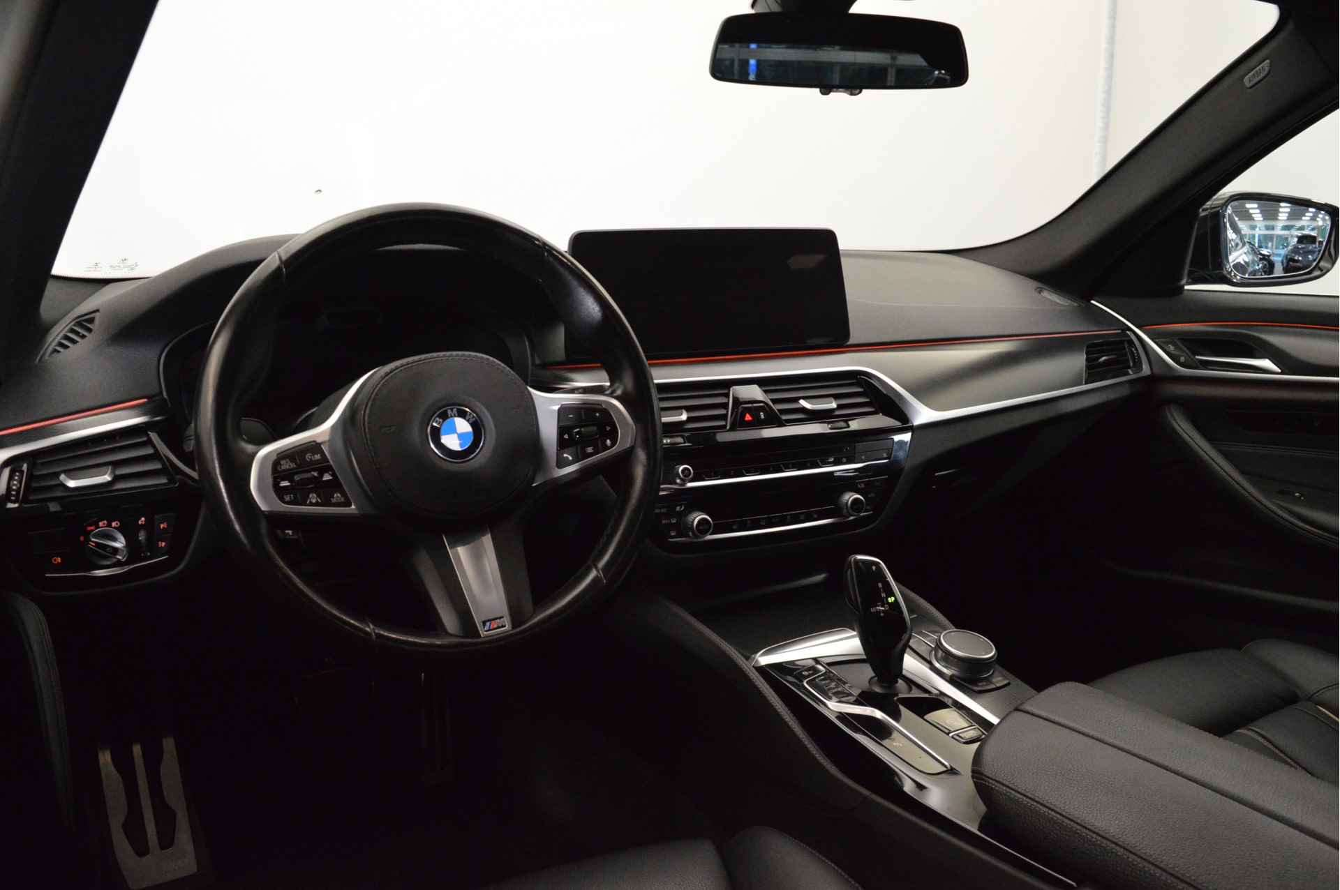 BMW 5 Serie Touring 530i High Executive M Sport Automaat / Laserlight / Driving Assistant Professional / Comfortstoelen / M Sportonderstel / Live Cockpit Professional - 7/21