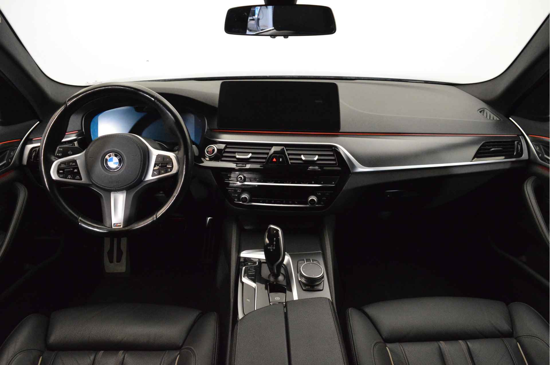 BMW 5 Serie Touring 530i High Executive M Sport Automaat / Laserlight / Driving Assistant Professional / Comfortstoelen / M Sportonderstel / Live Cockpit Professional - 8/21